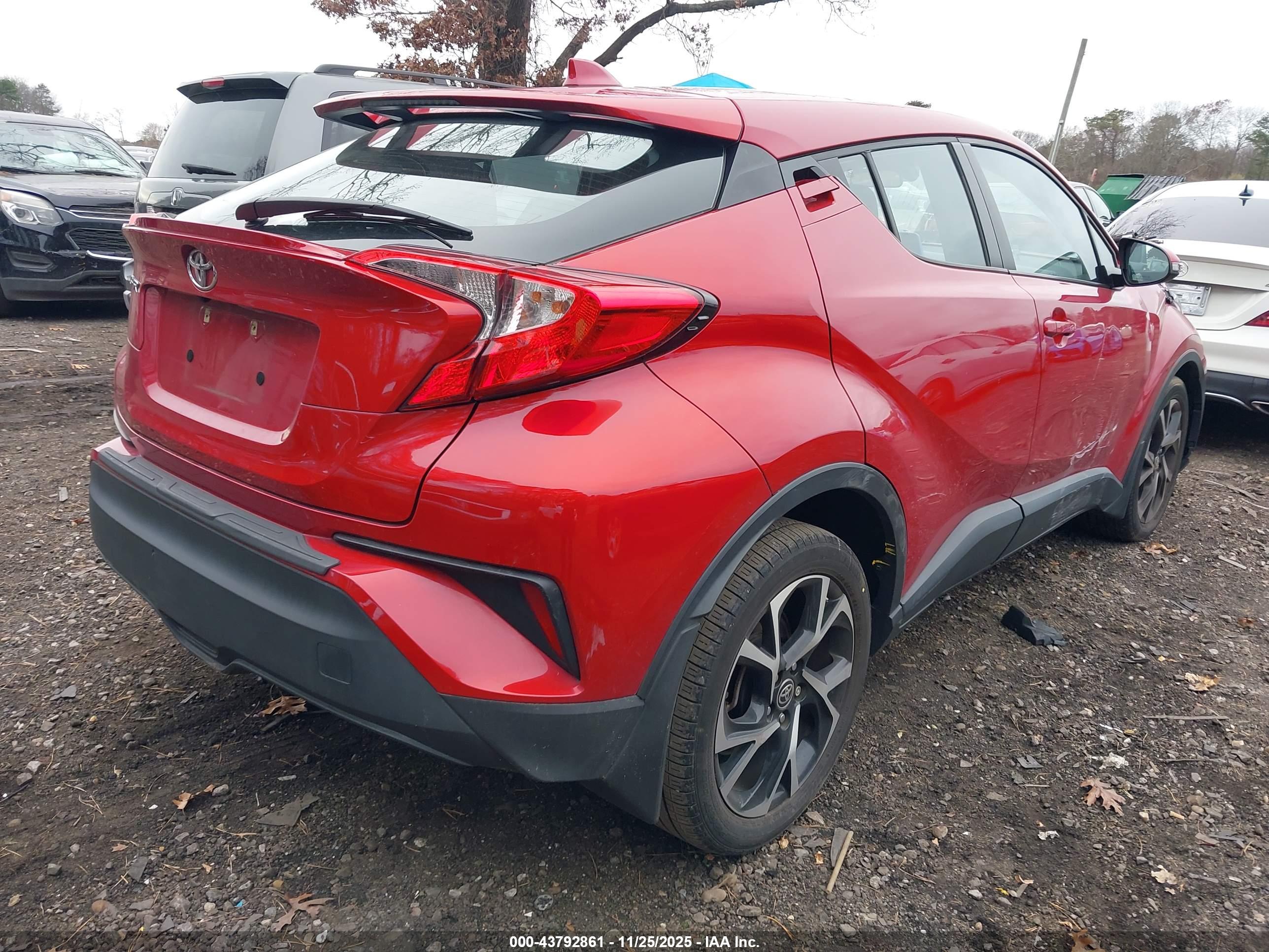 TOYOTA C-HR image 4