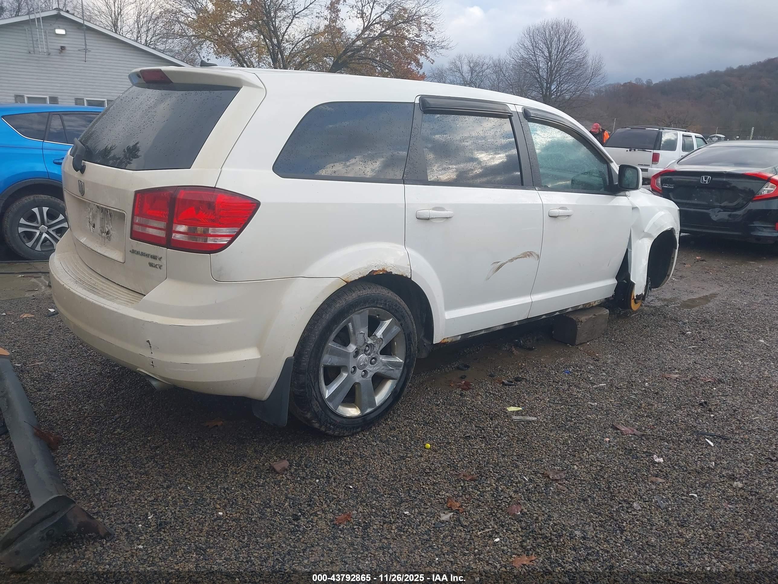 DODGE JOURNEY image 4
