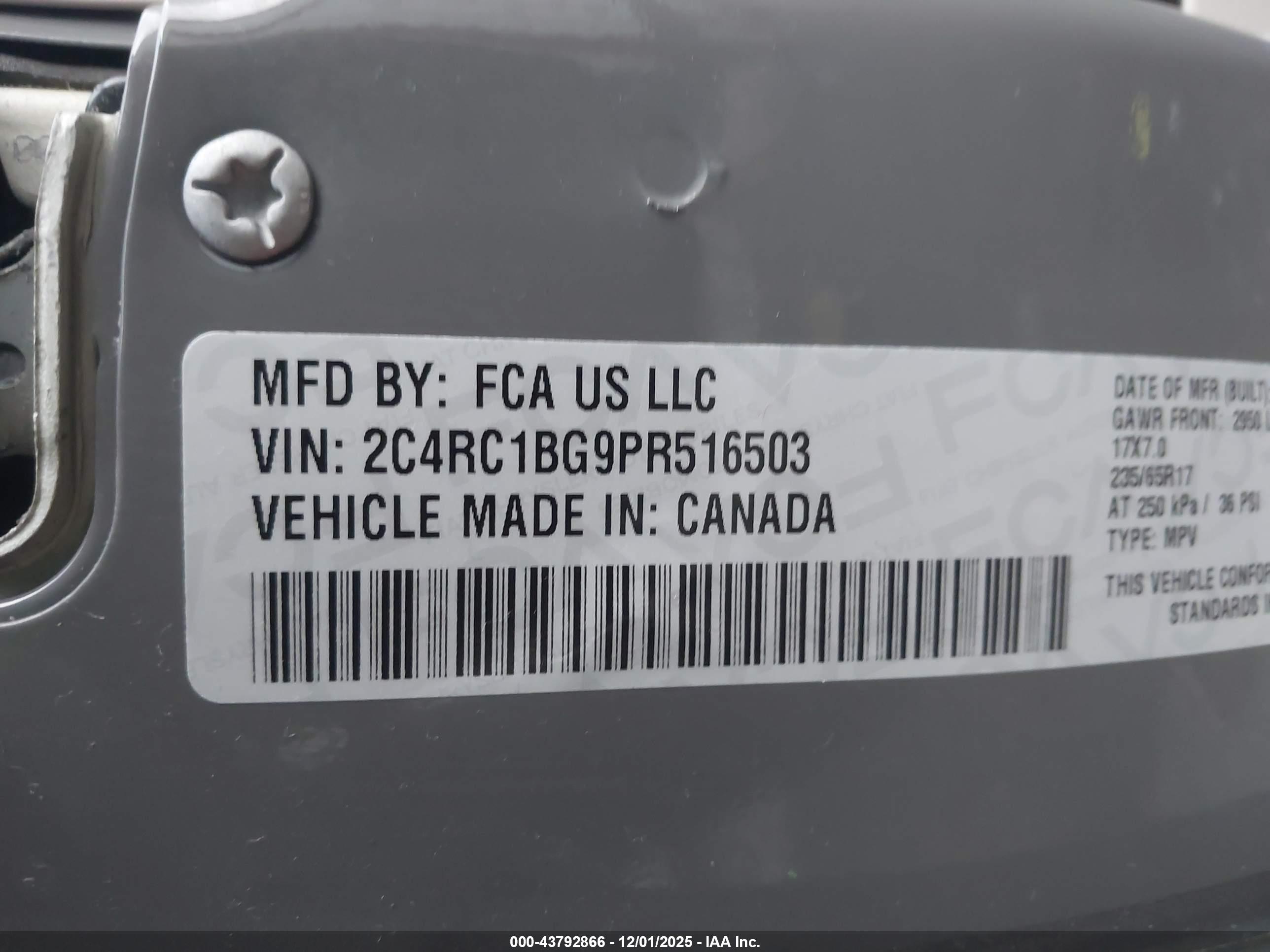 CHRYSLER PACIFICA image 9