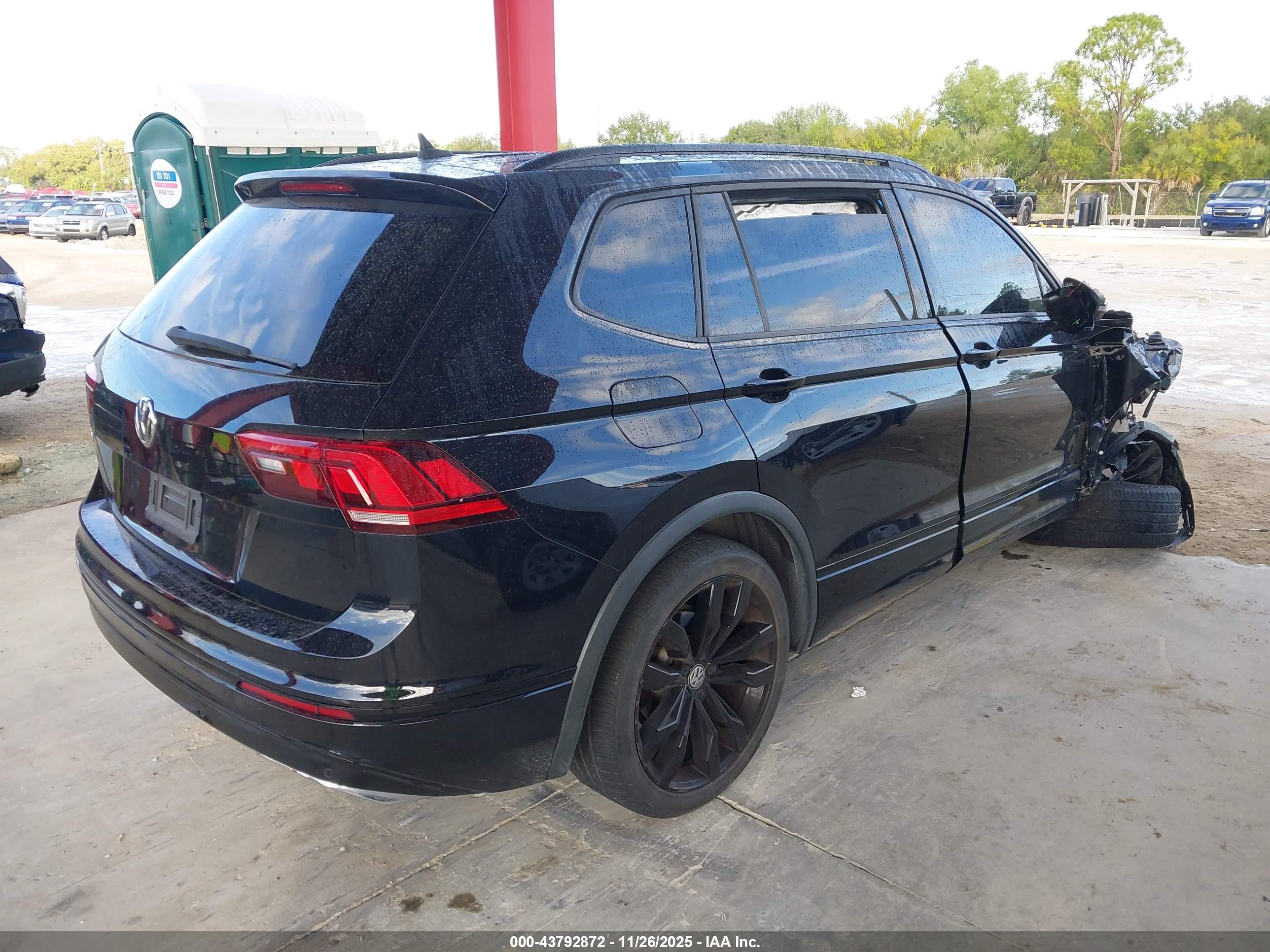 VOLKSWAGEN TIGUAN image 4
