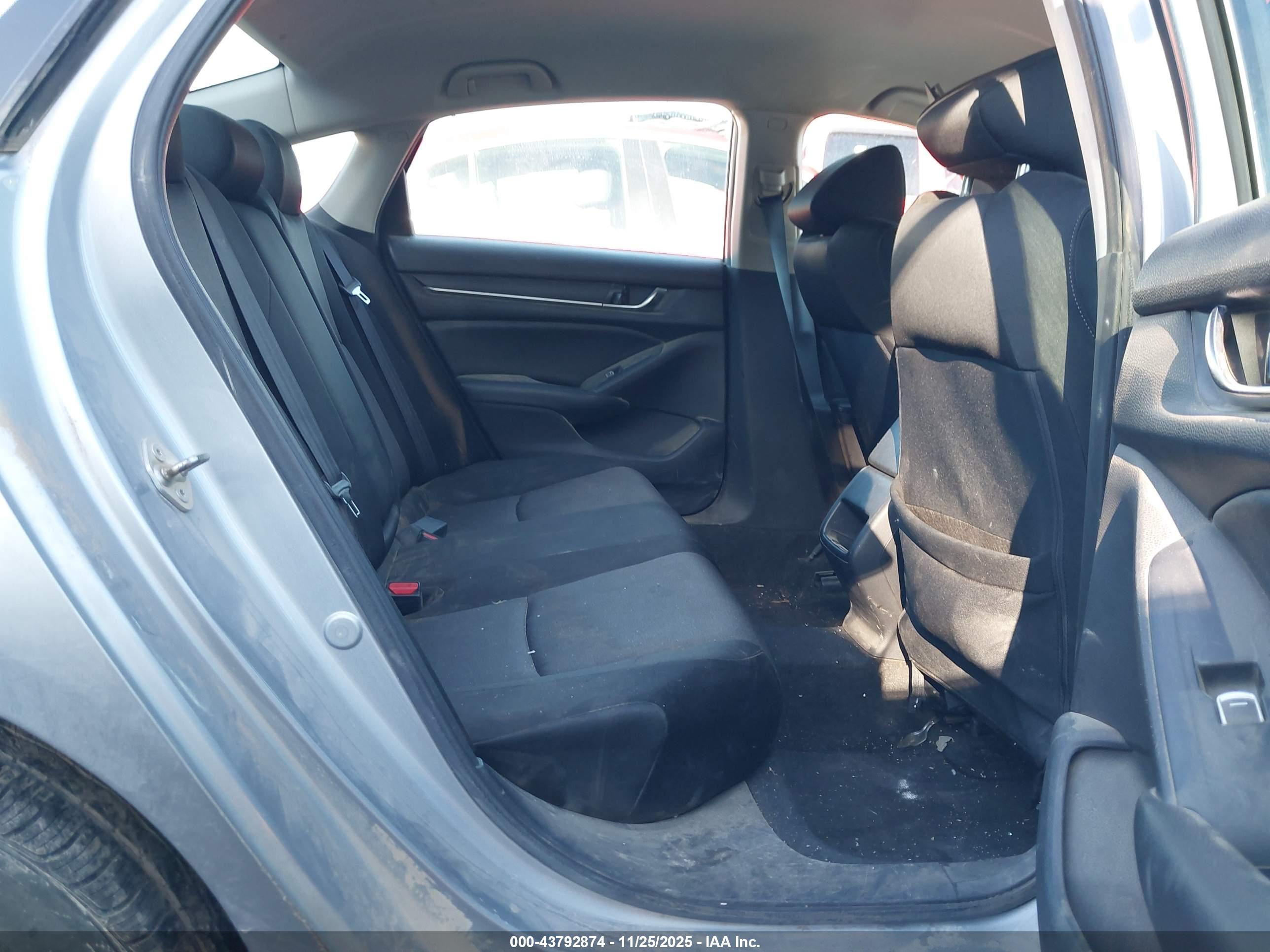HONDA ACCORD image 8
