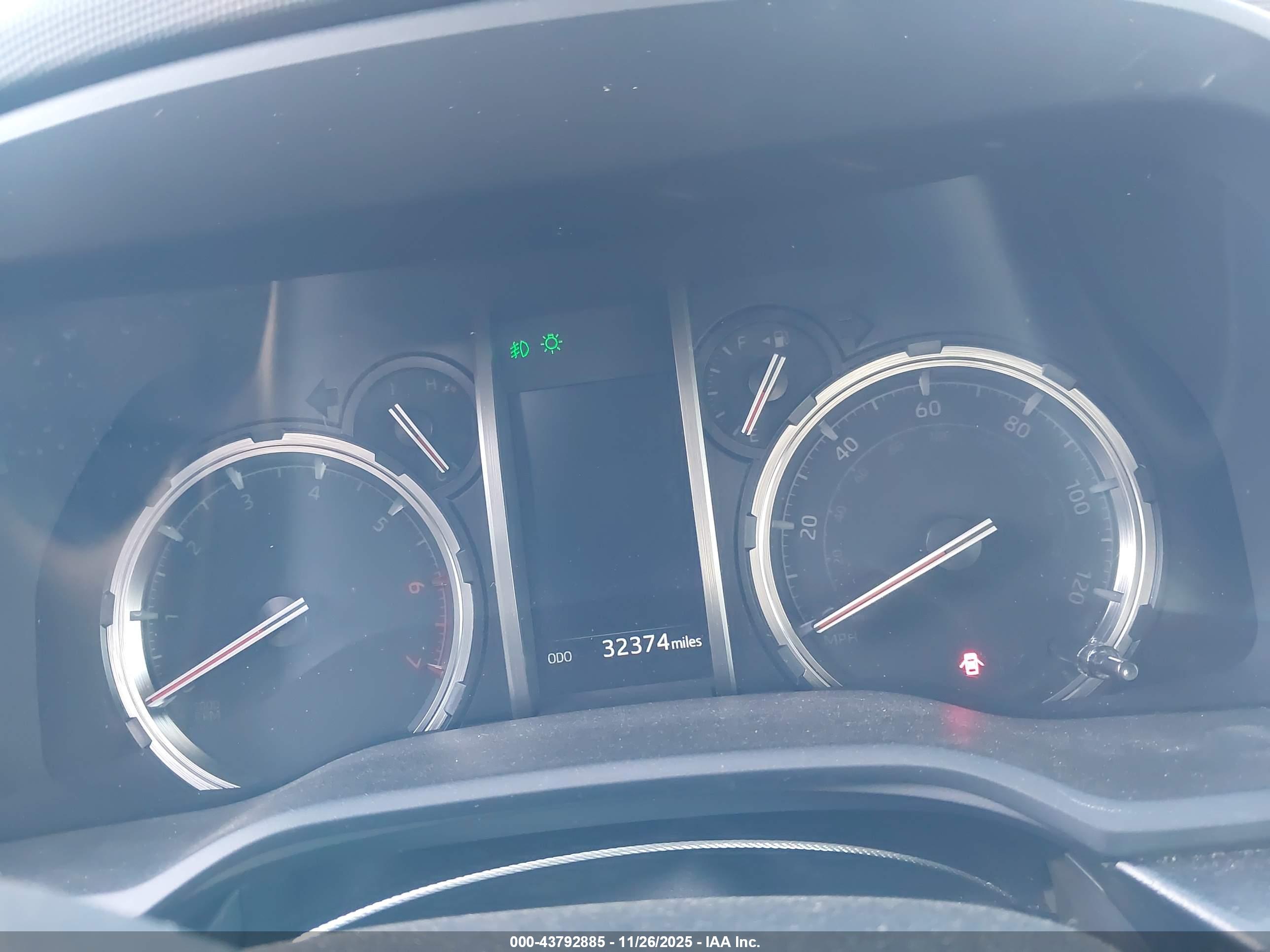 TOYOTA 4RUNNER image 7
