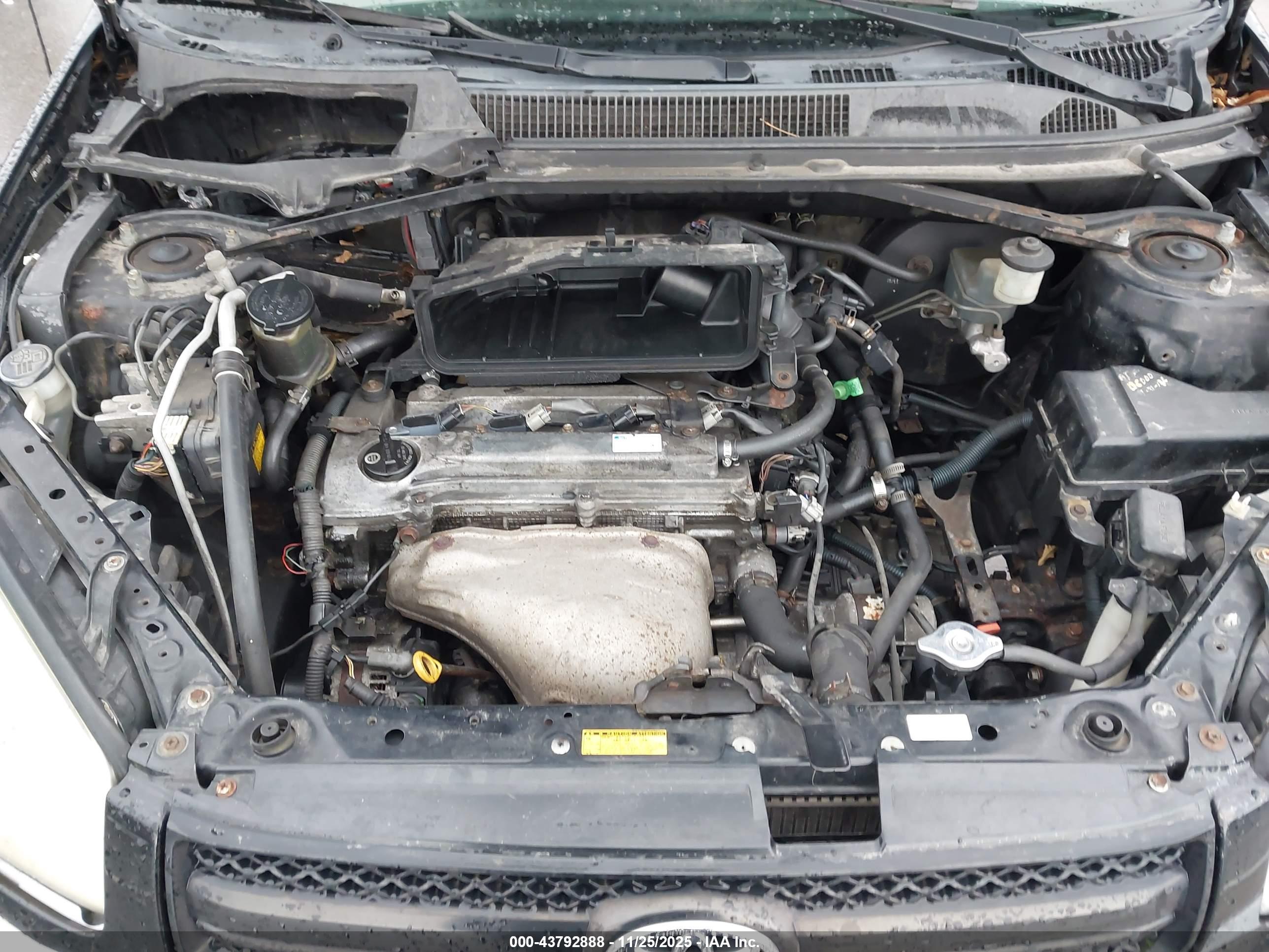 TOYOTA RAV4 image 10
