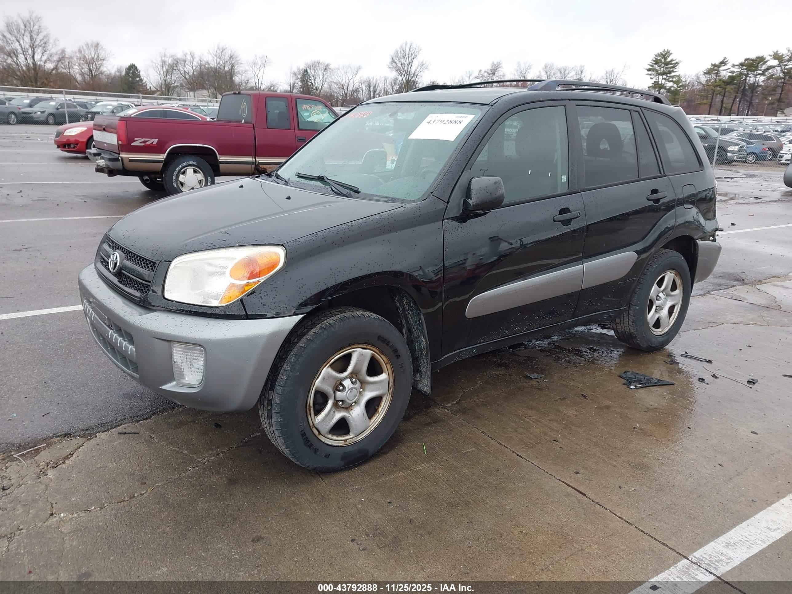TOYOTA RAV4 image 2