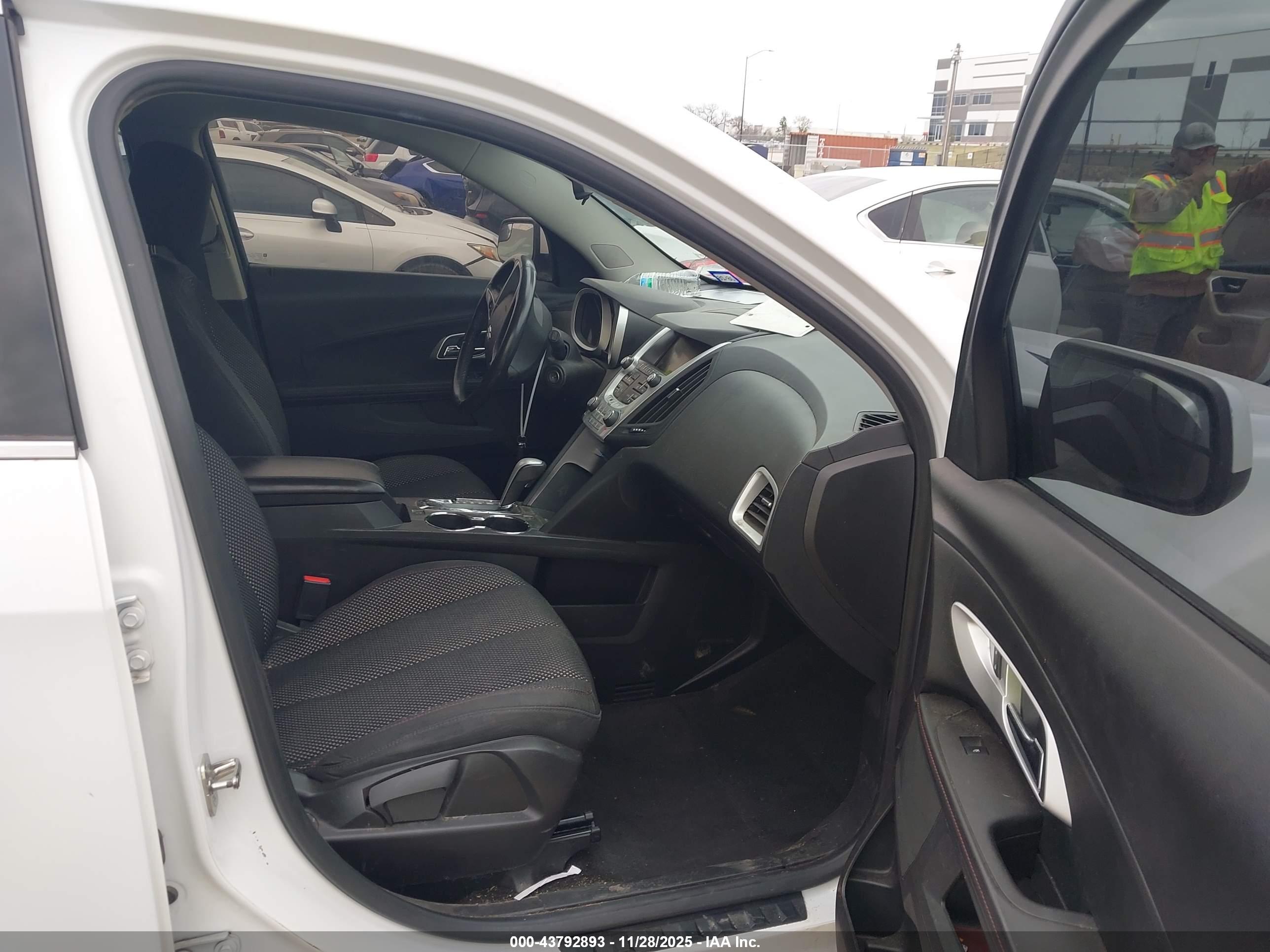 CHEVROLET EQUINOX image 5
