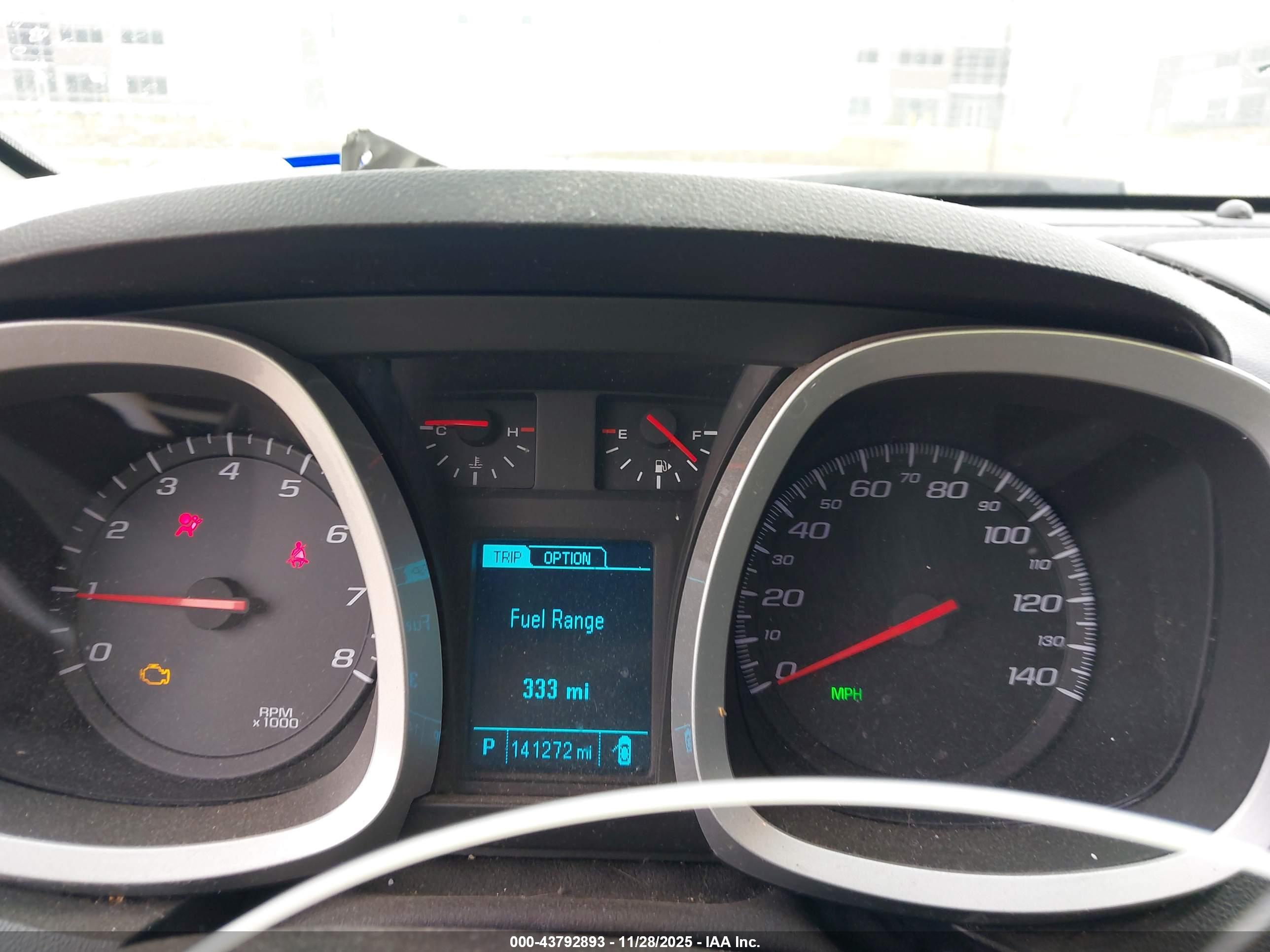 CHEVROLET EQUINOX image 7