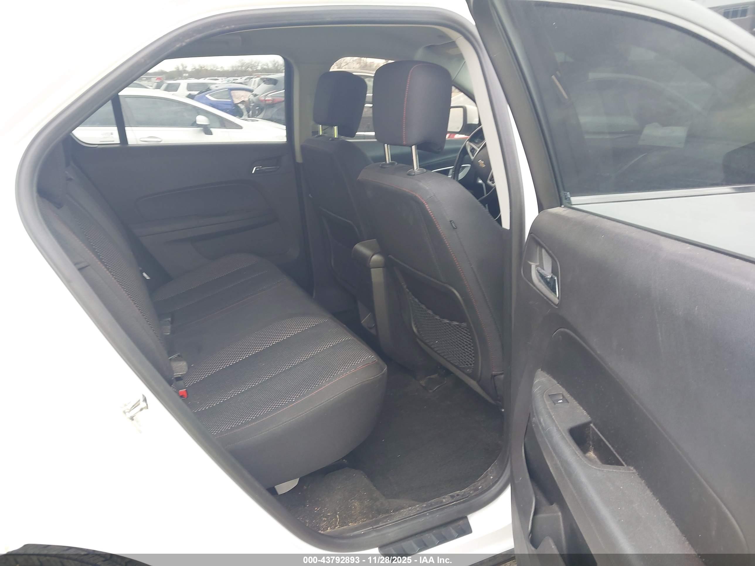 CHEVROLET EQUINOX image 8