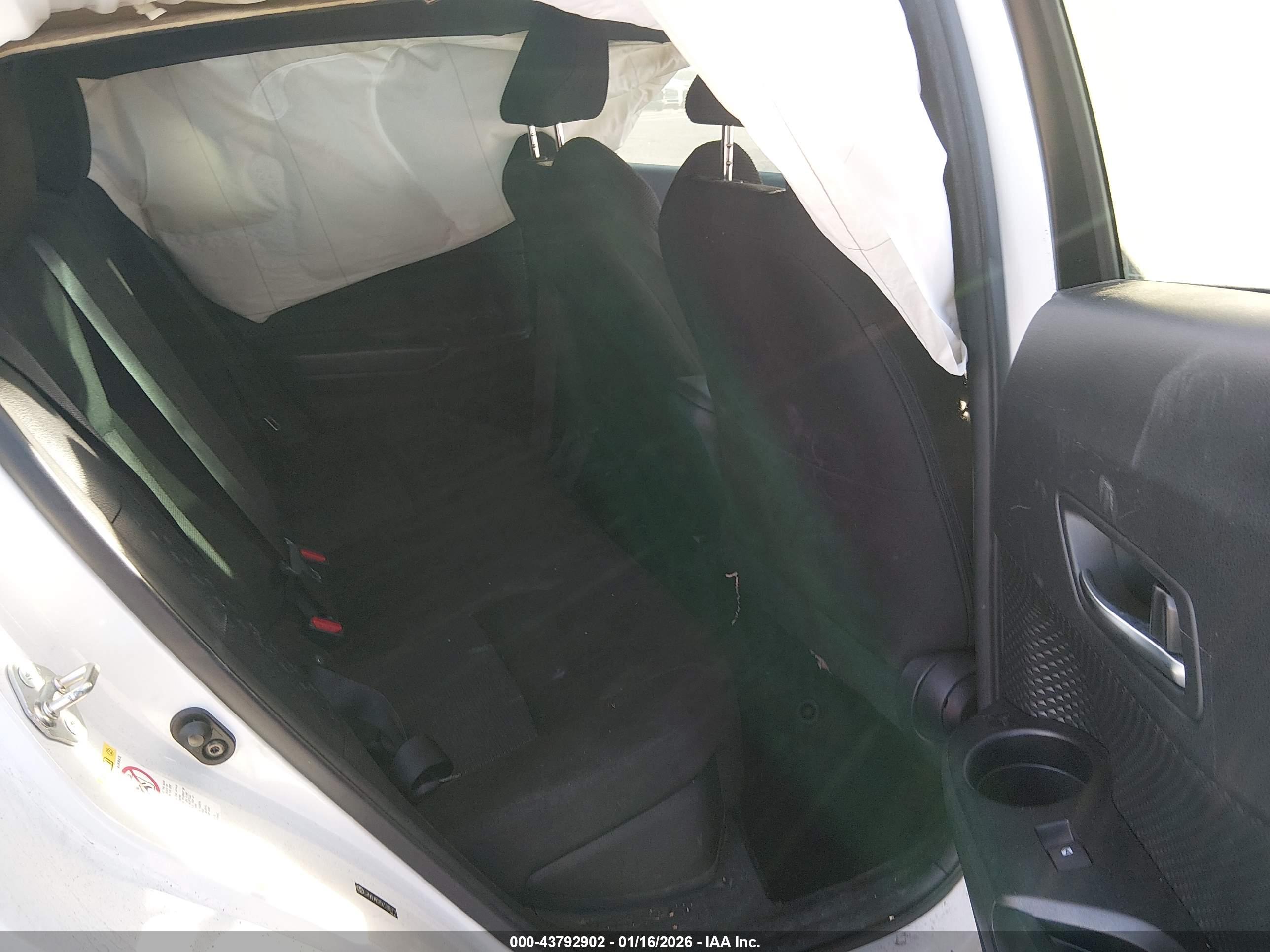 TOYOTA C-HR image 8