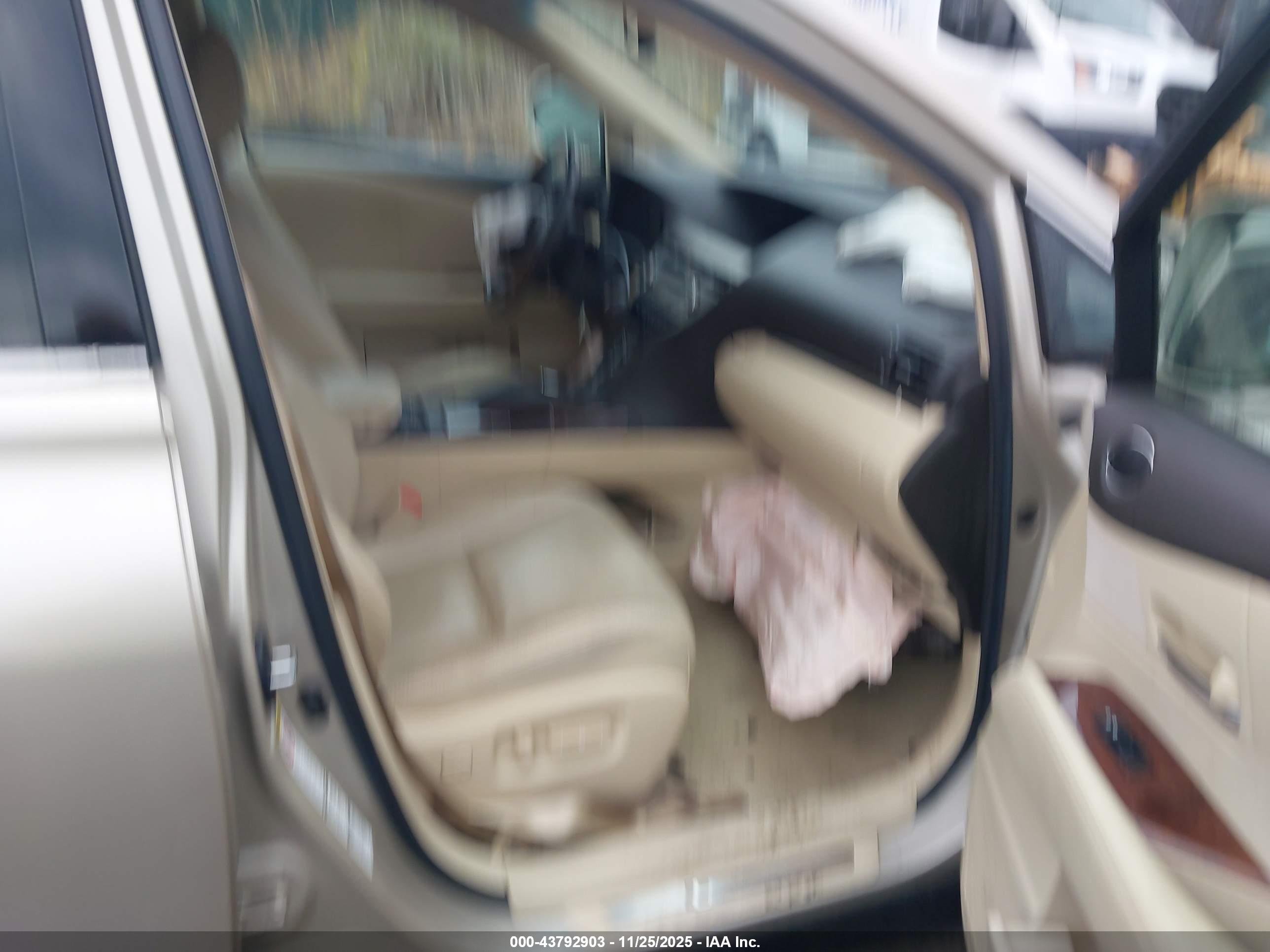 LEXUS RX image 5