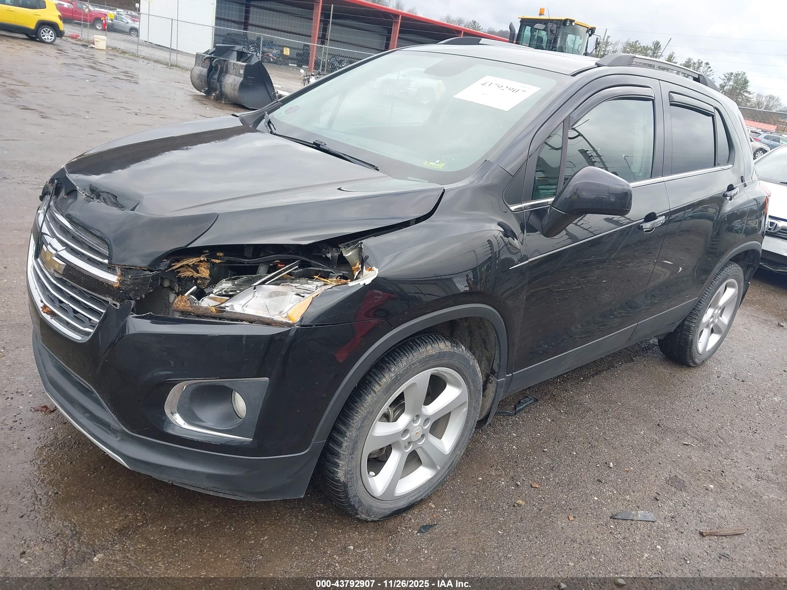 CHEVROLET TRAX image 2