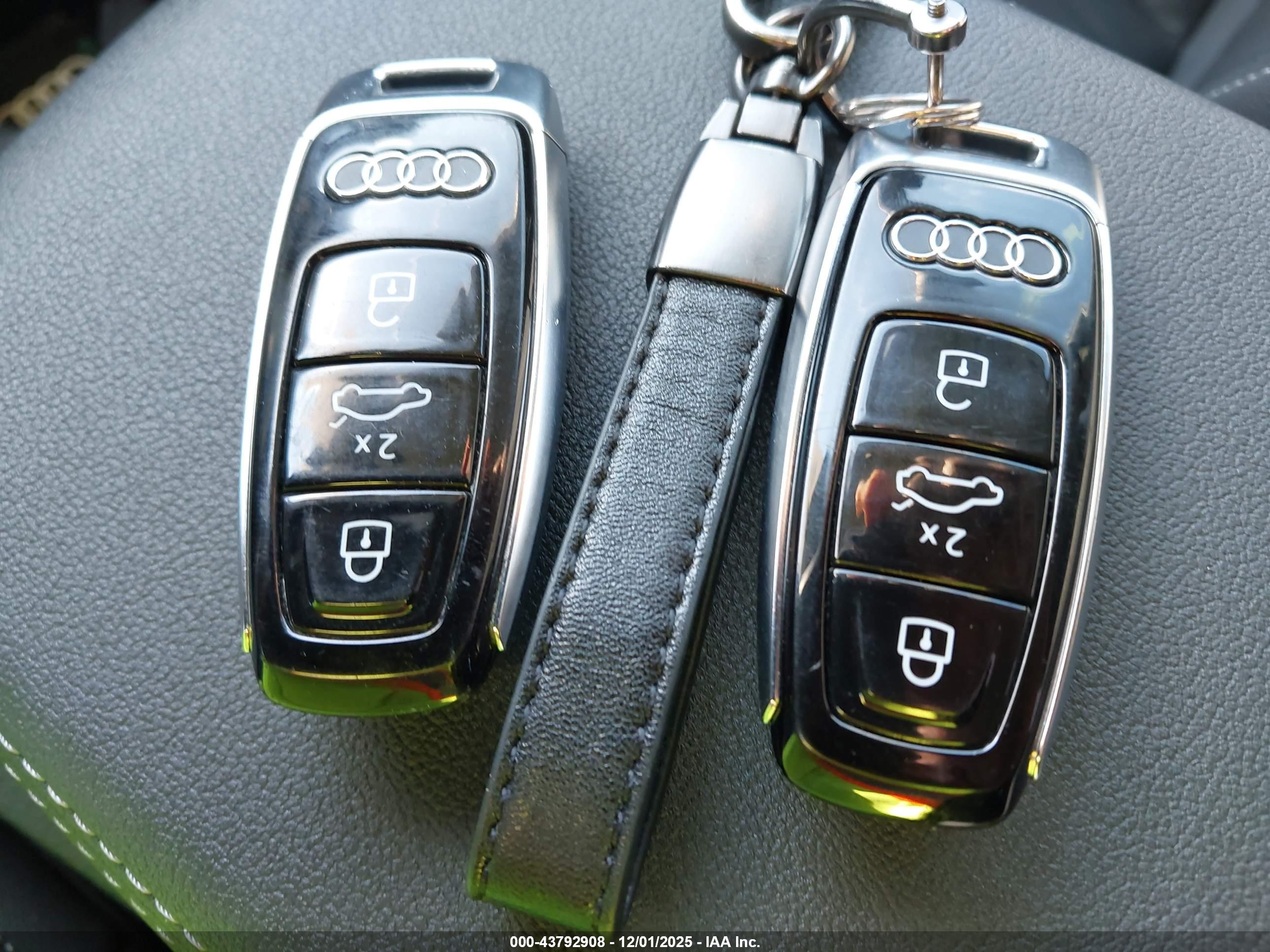 AUDI E-TRON image 11