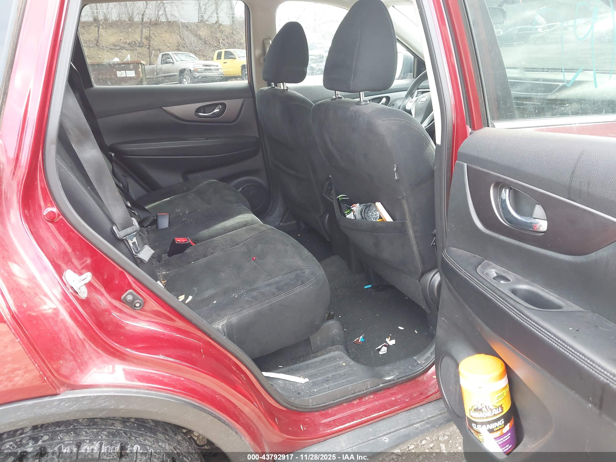 NISSAN ROGUE image 8