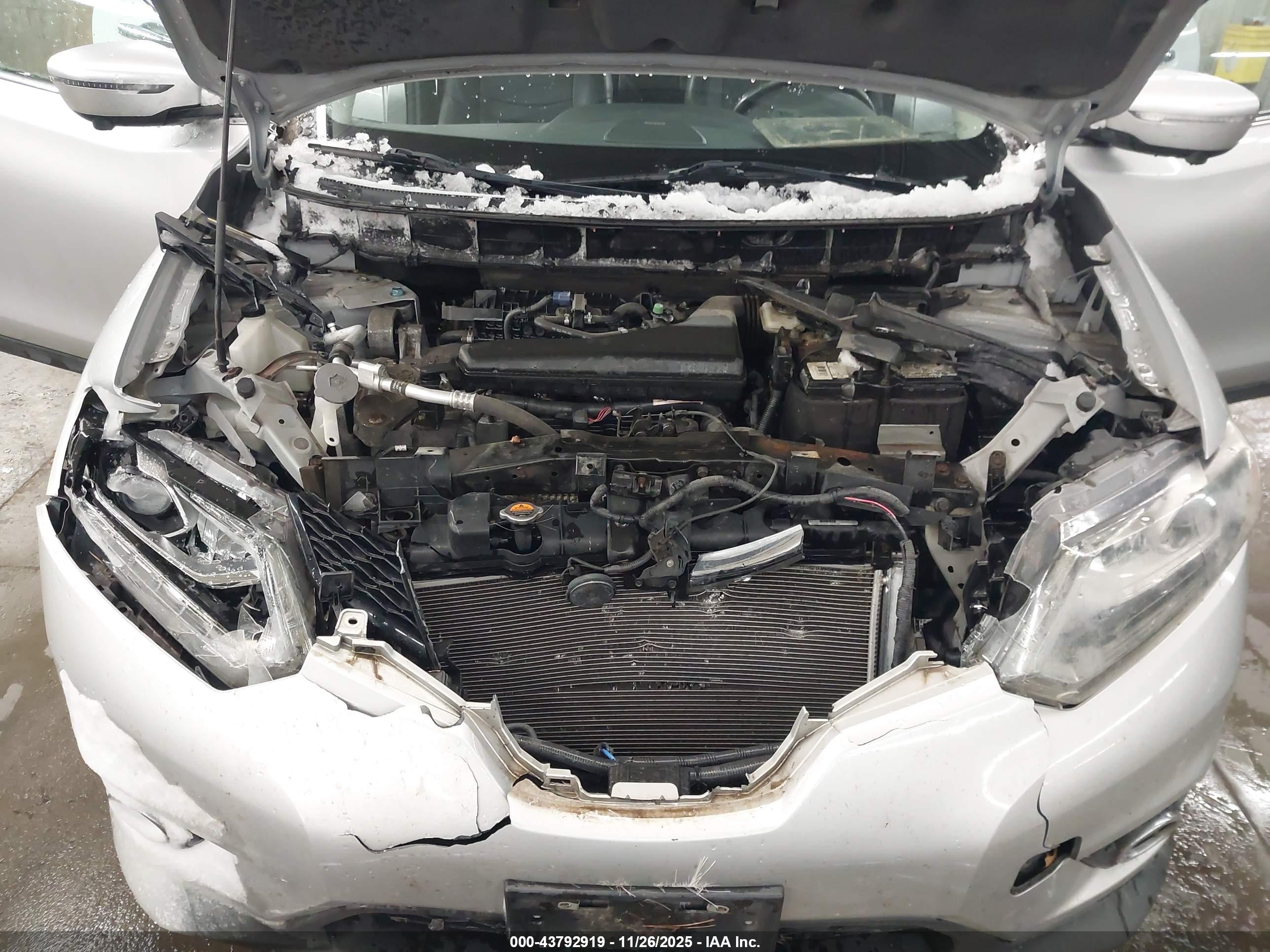 NISSAN ROGUE image 10