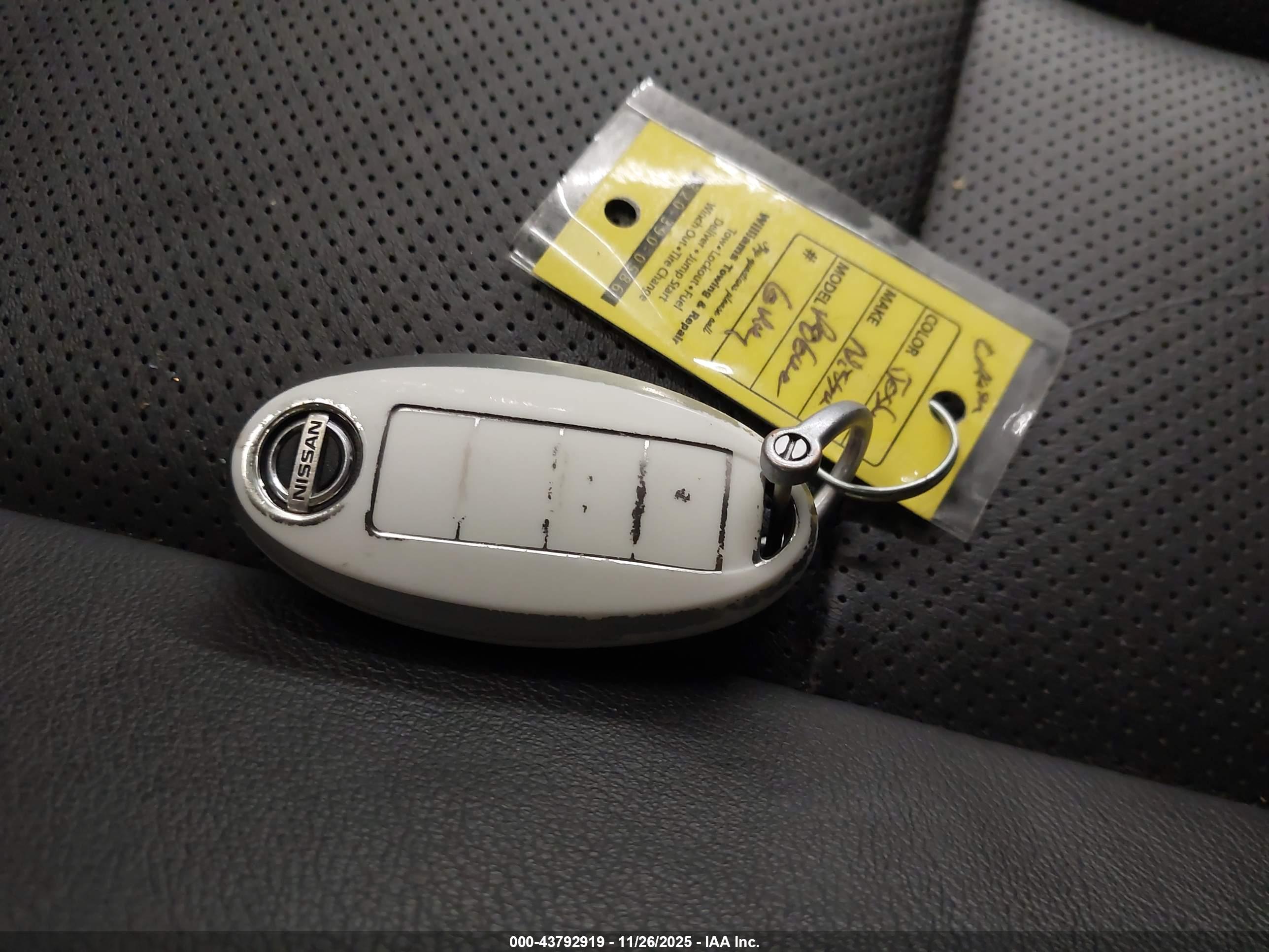 NISSAN ROGUE image 11