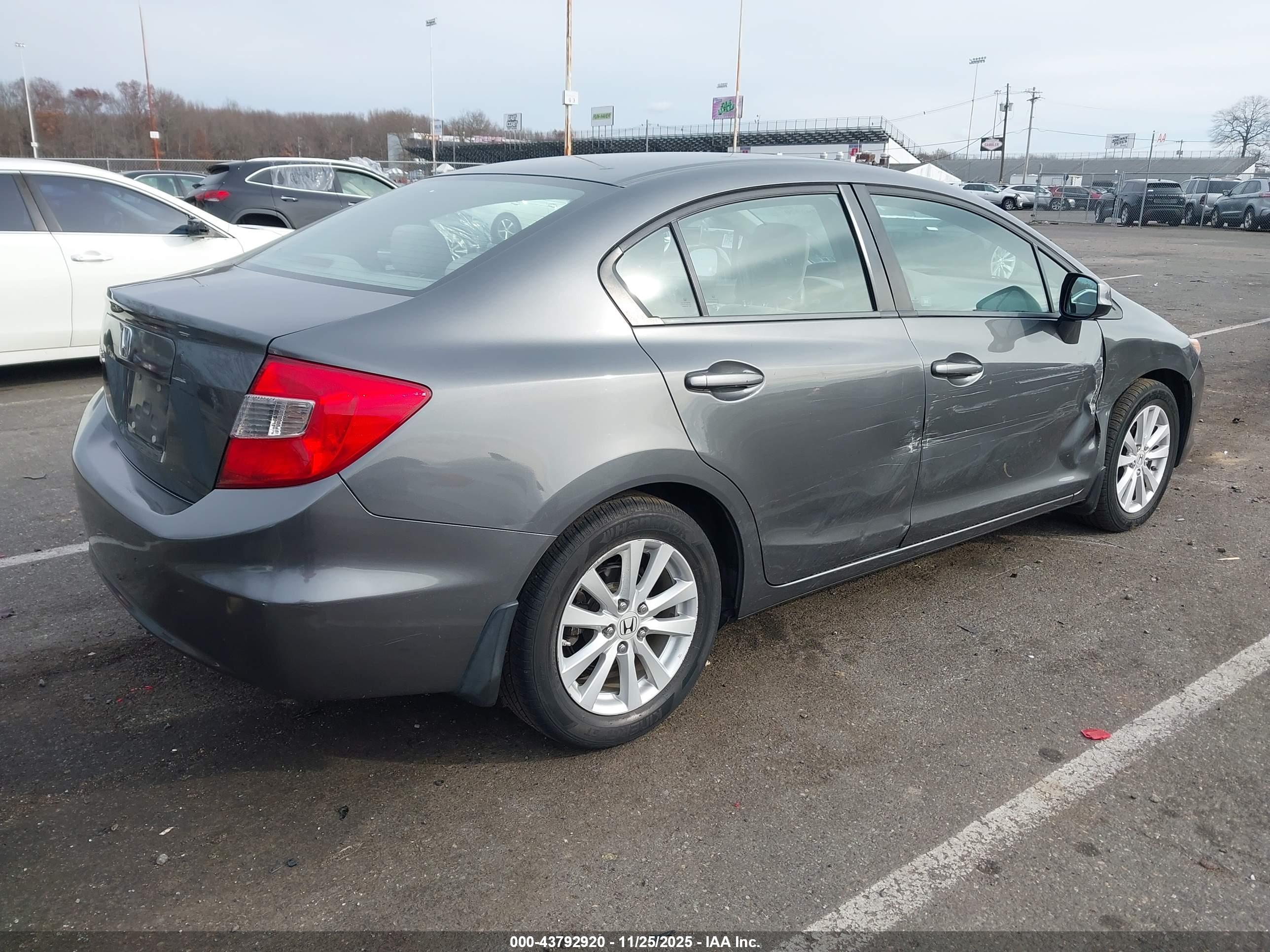 HONDA CIVIC image 4