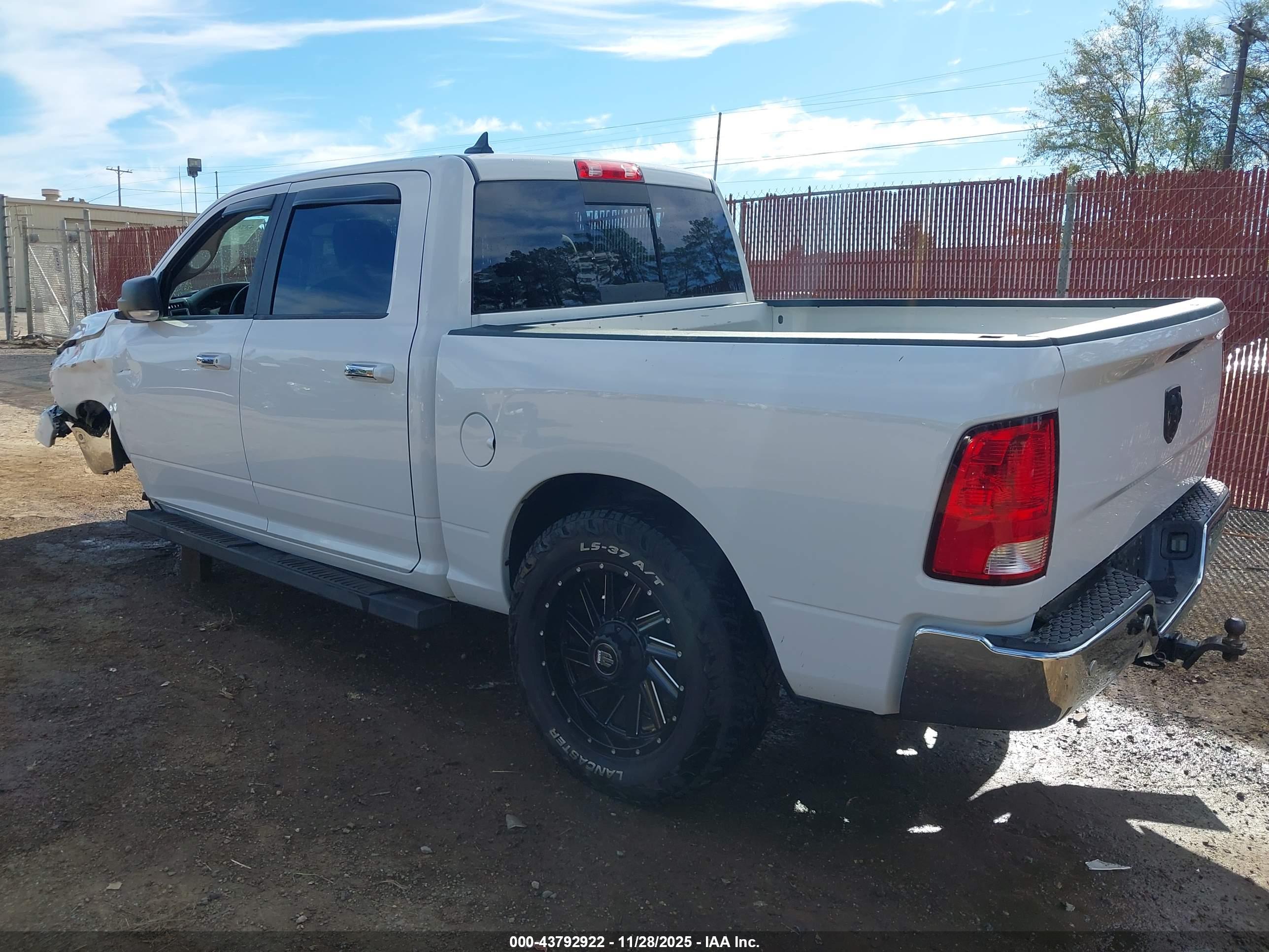 RAM 1500 image 3