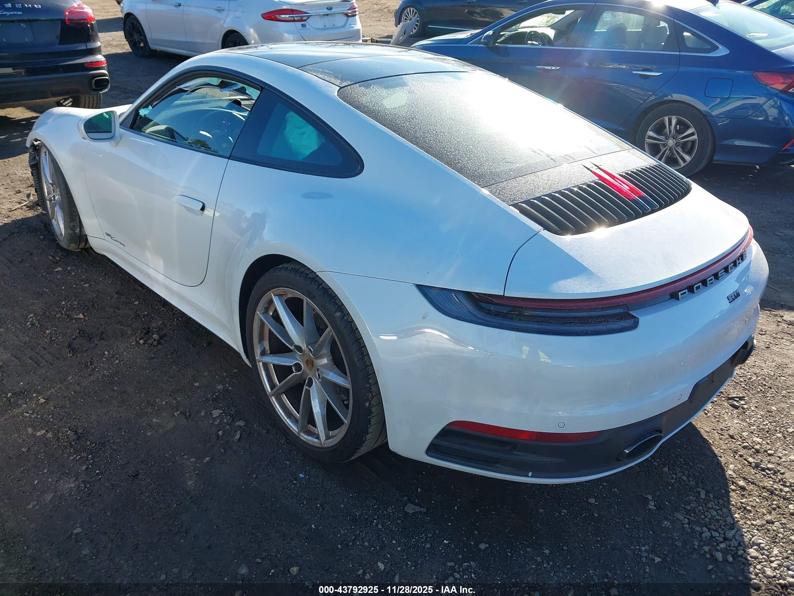 PORSCHE 911 image 3