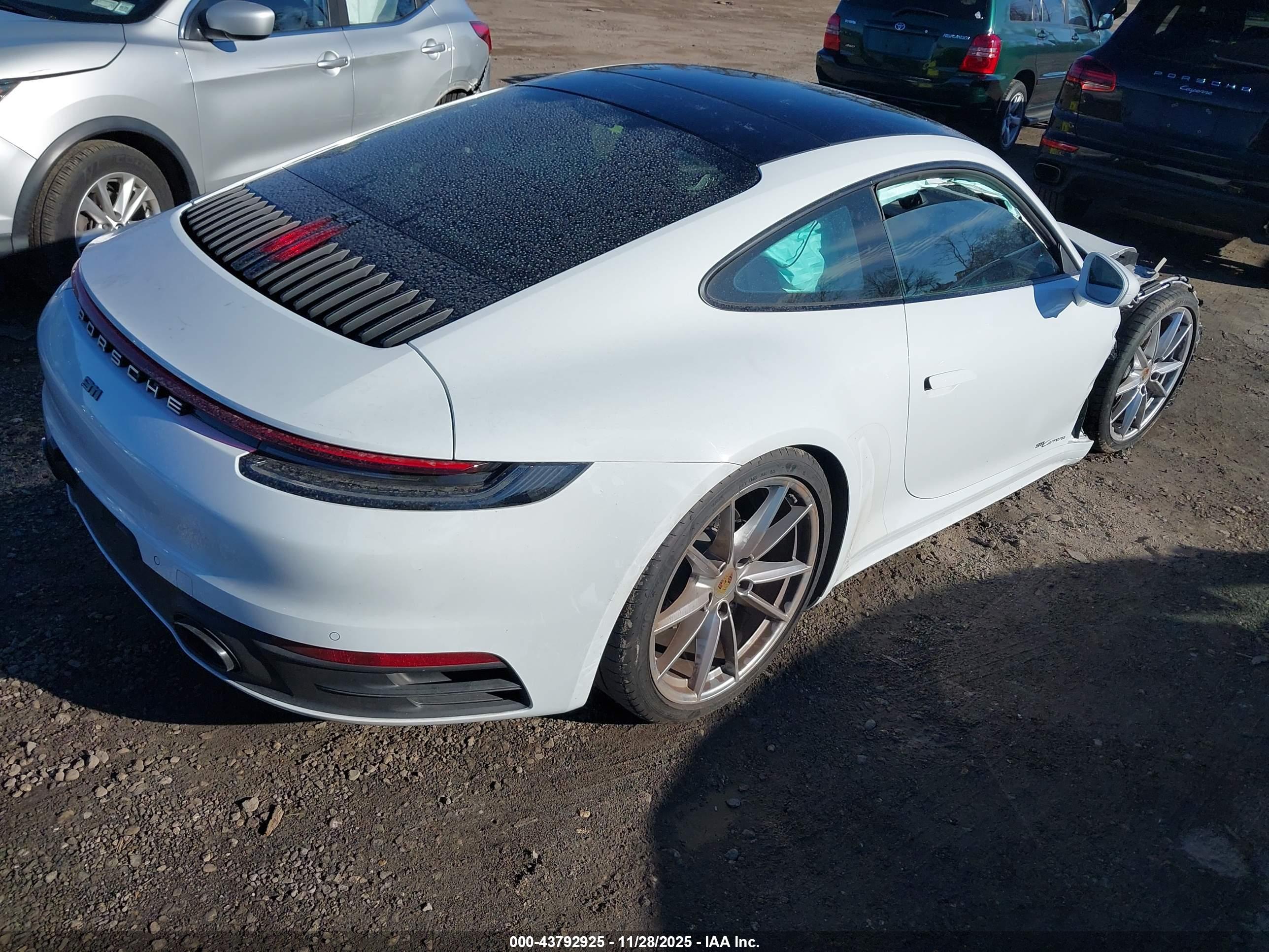 PORSCHE 911 image 4