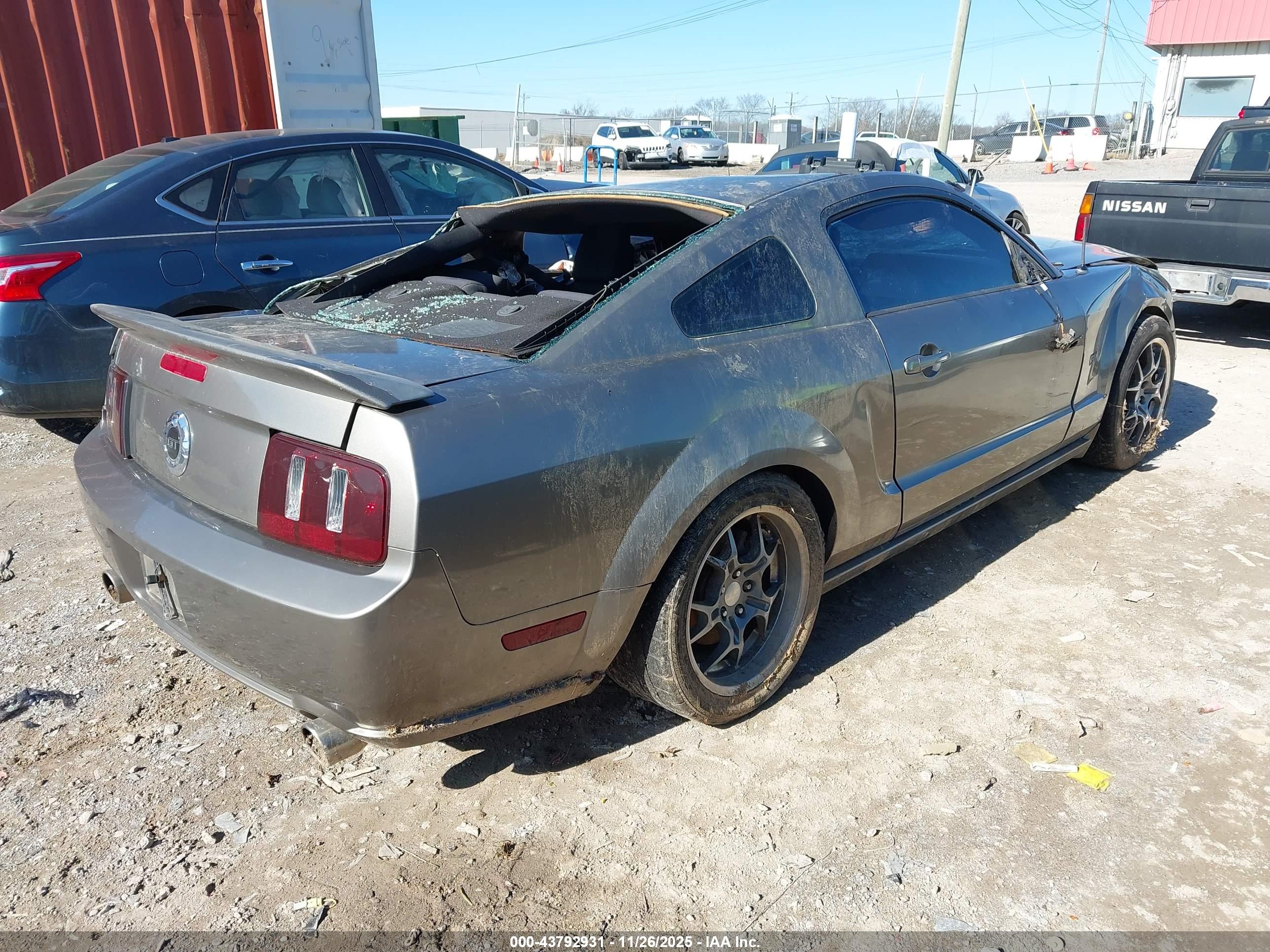 FORD MUSTANG image 4
