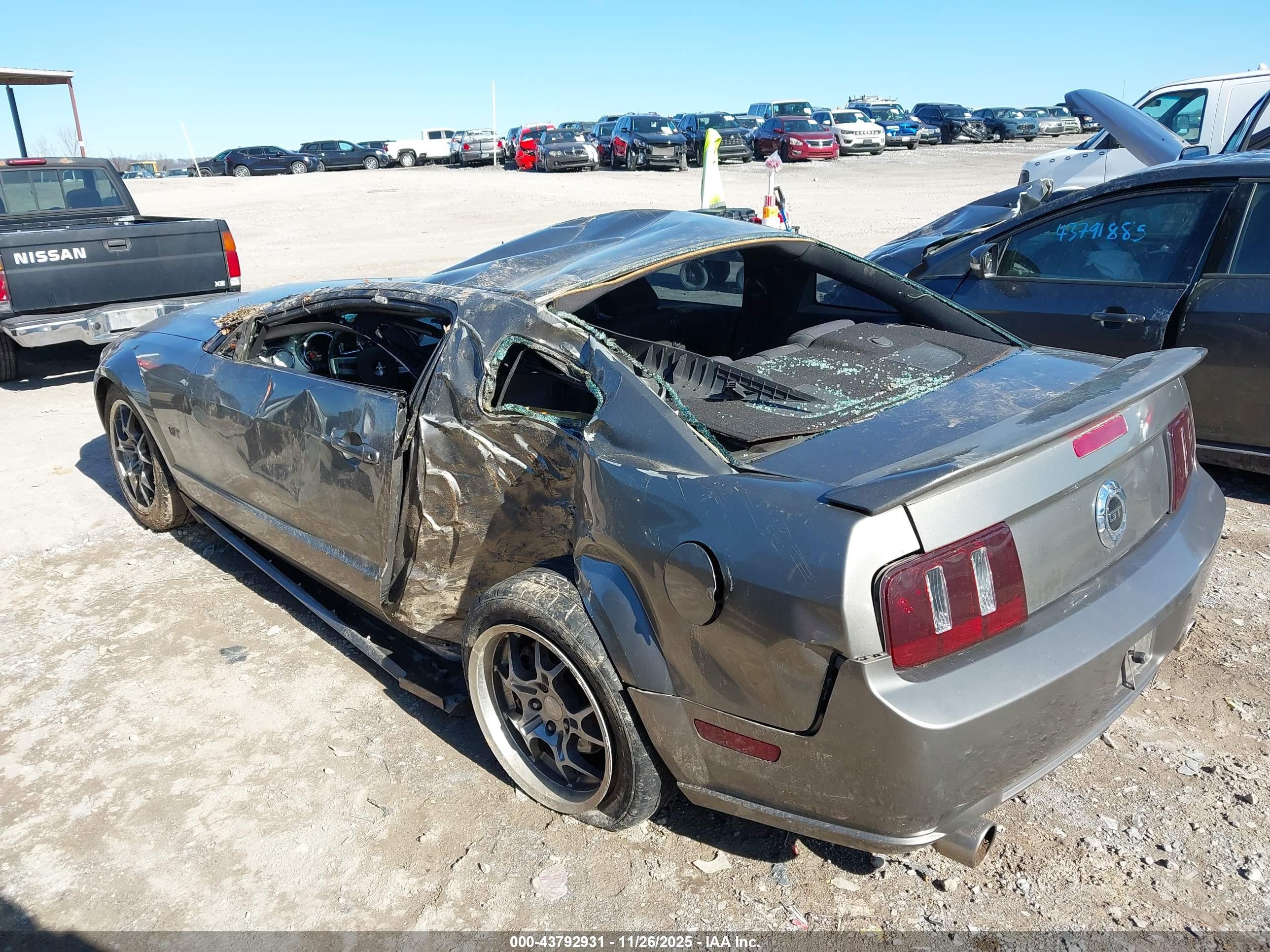 FORD MUSTANG image 6
