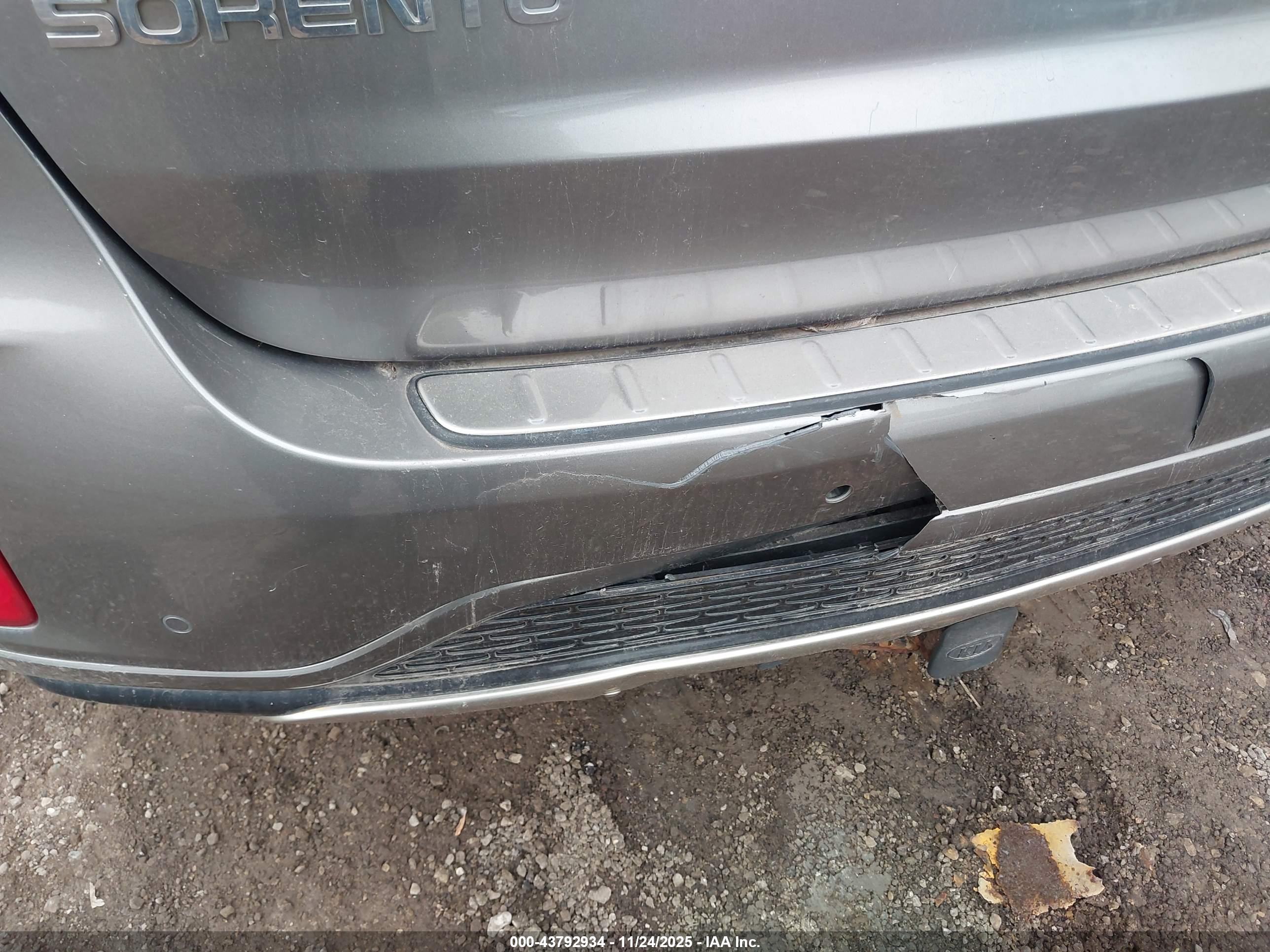 KIA SORENTO image 6