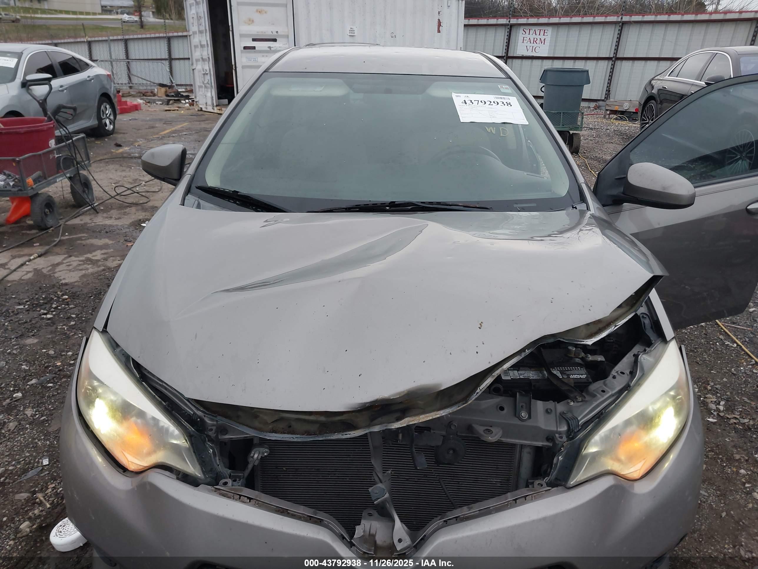 TOYOTA COROLLA image 6