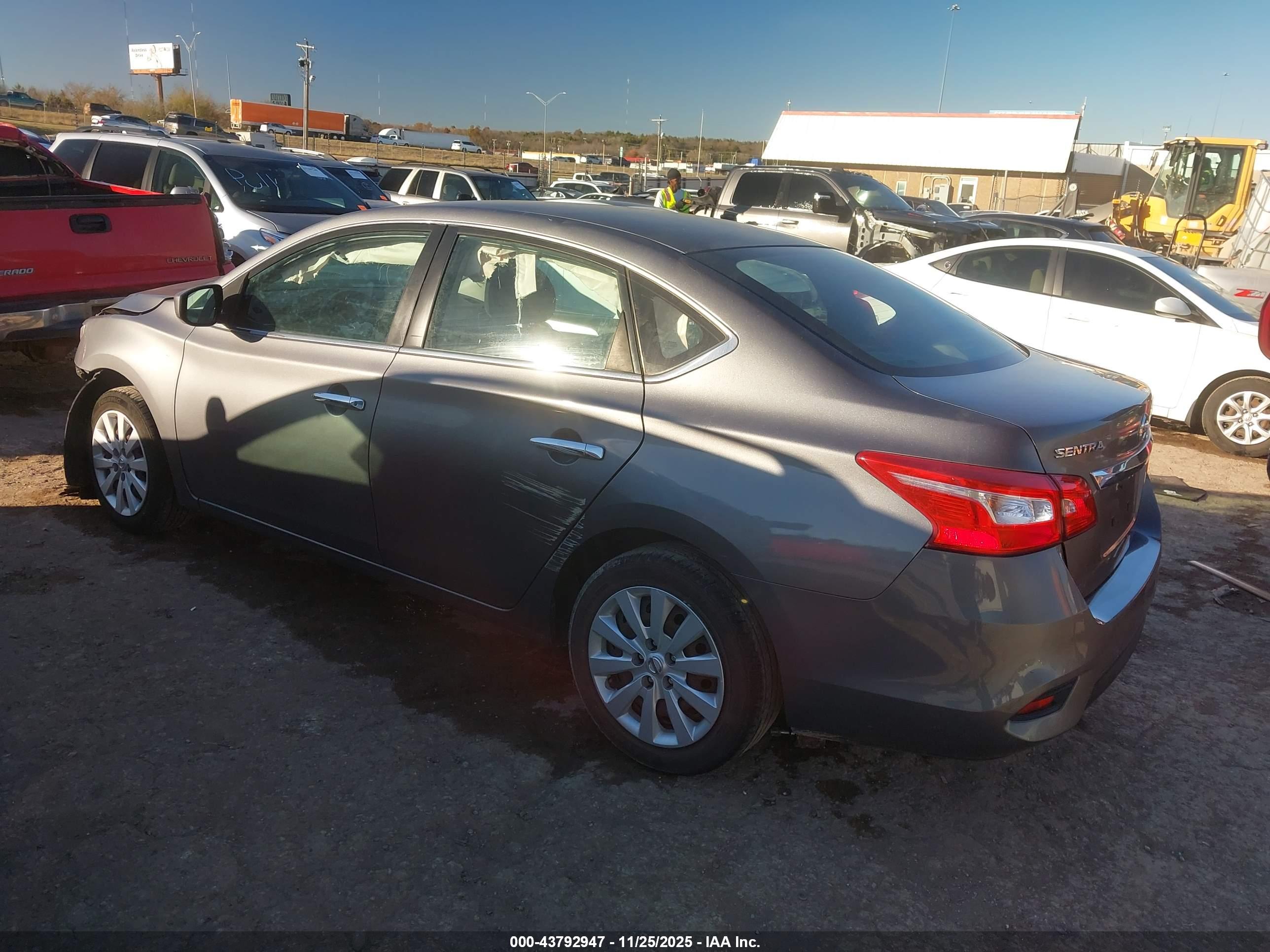 NISSAN SENTRA image 3
