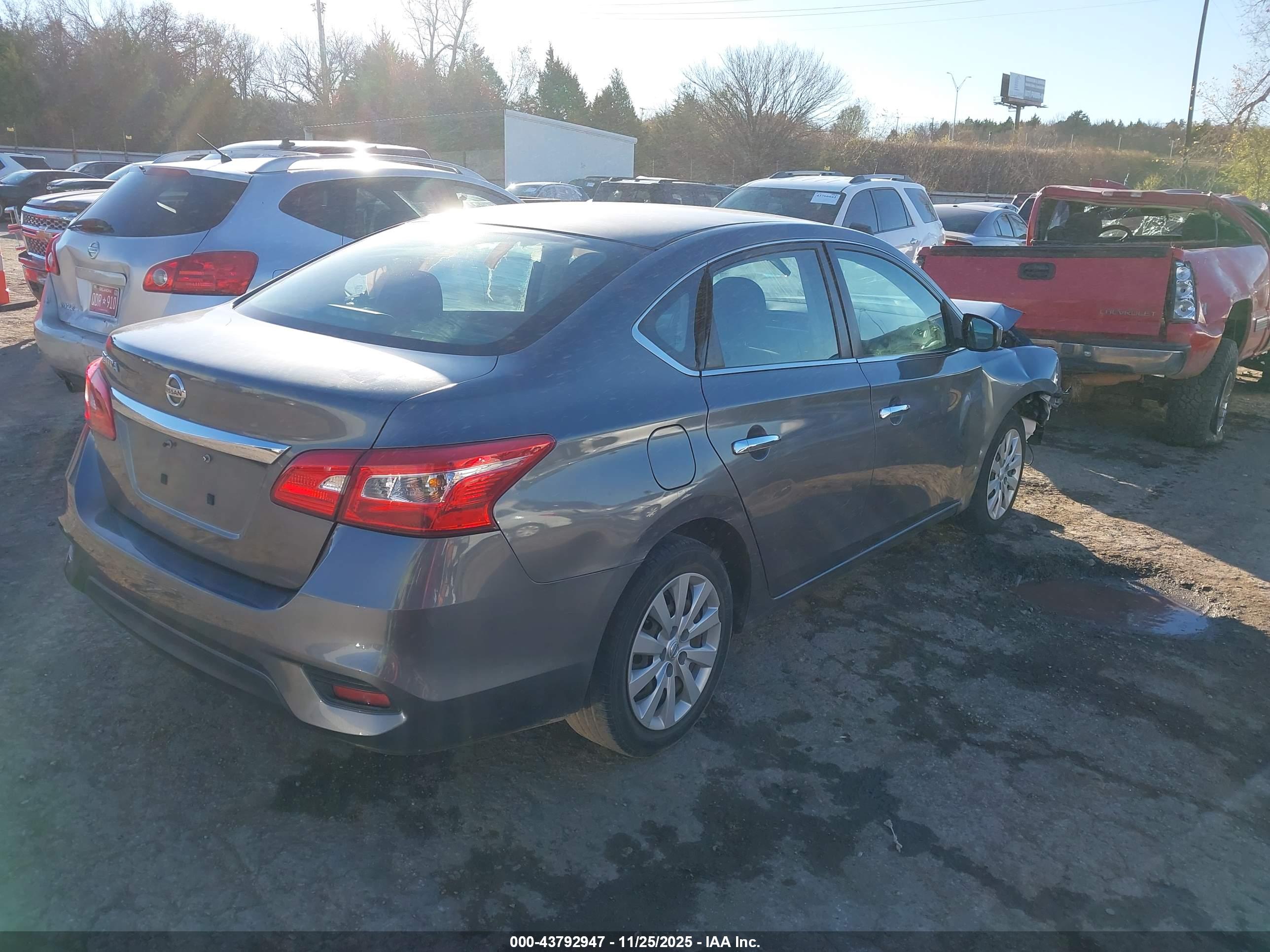 NISSAN SENTRA image 4