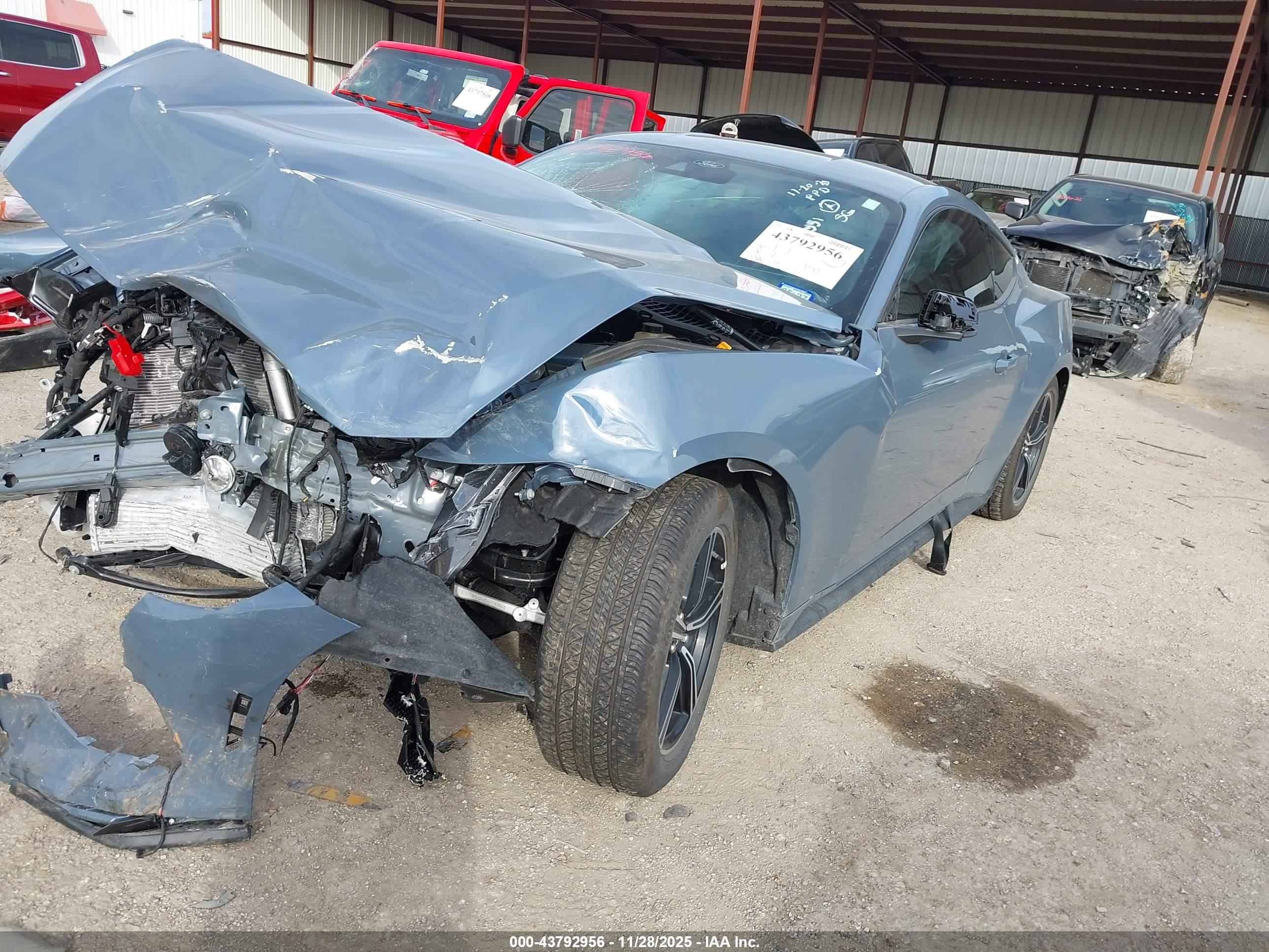 FORD MUSTANG image 2