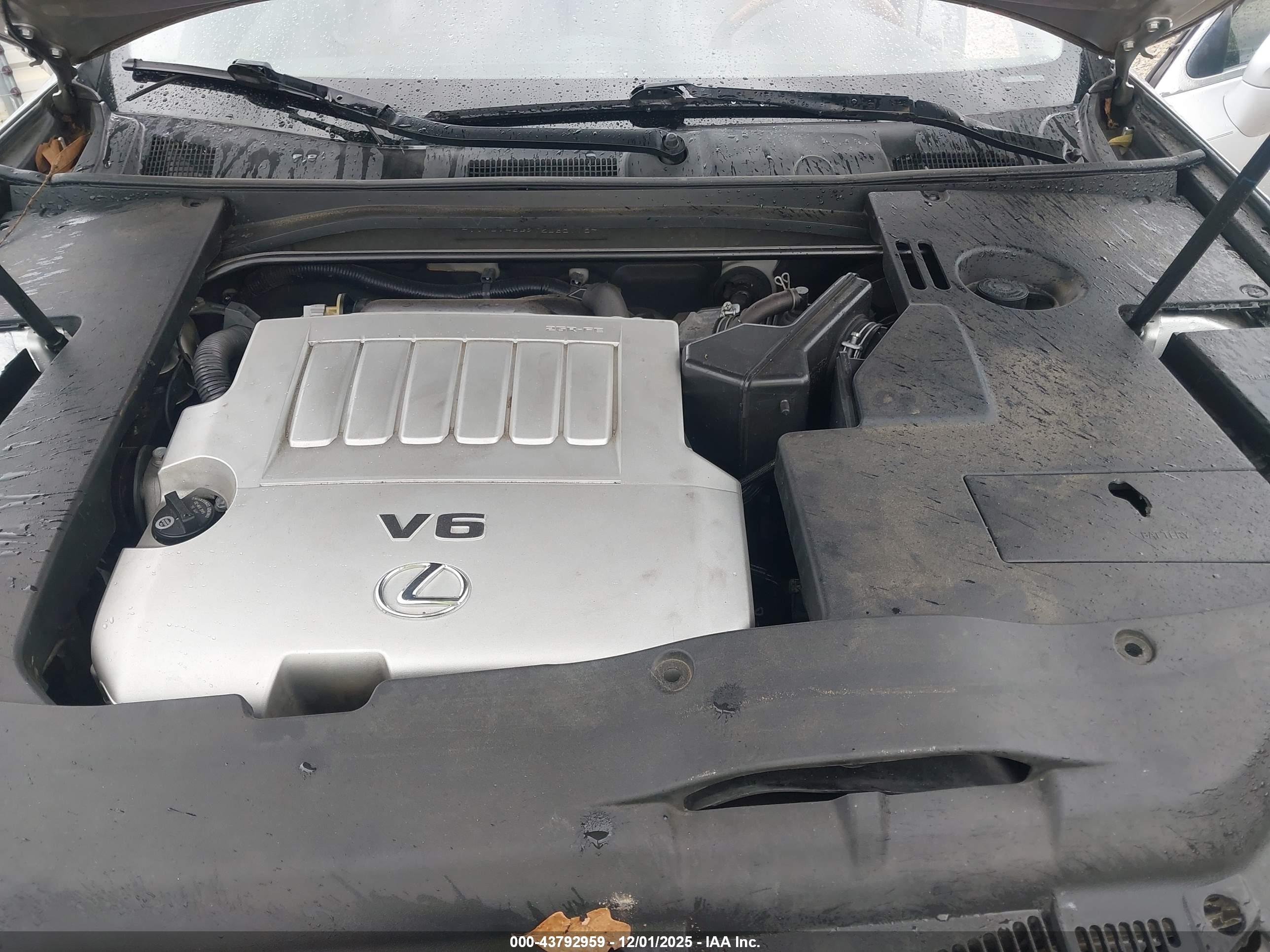 LEXUS ES image 10