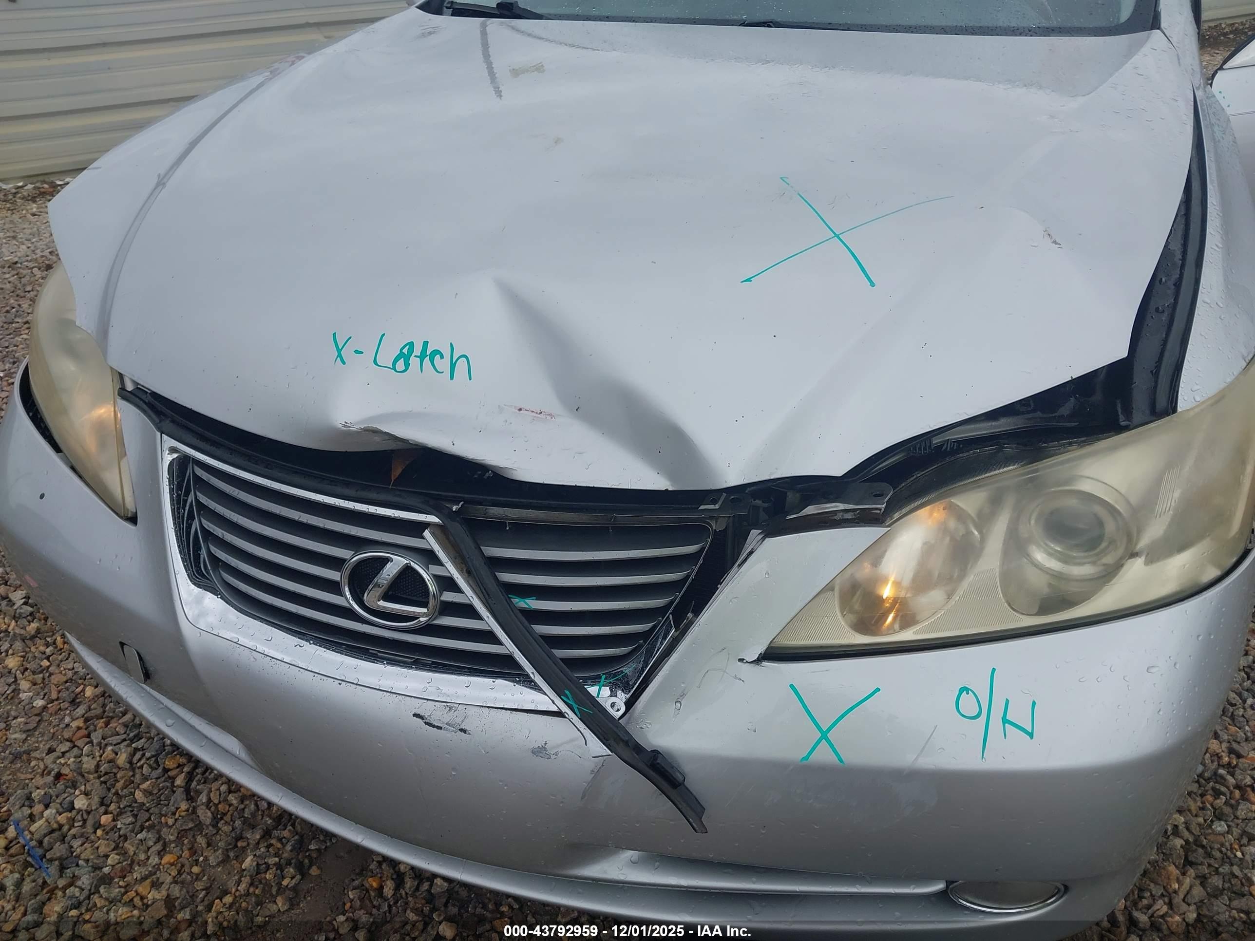 LEXUS ES image 6