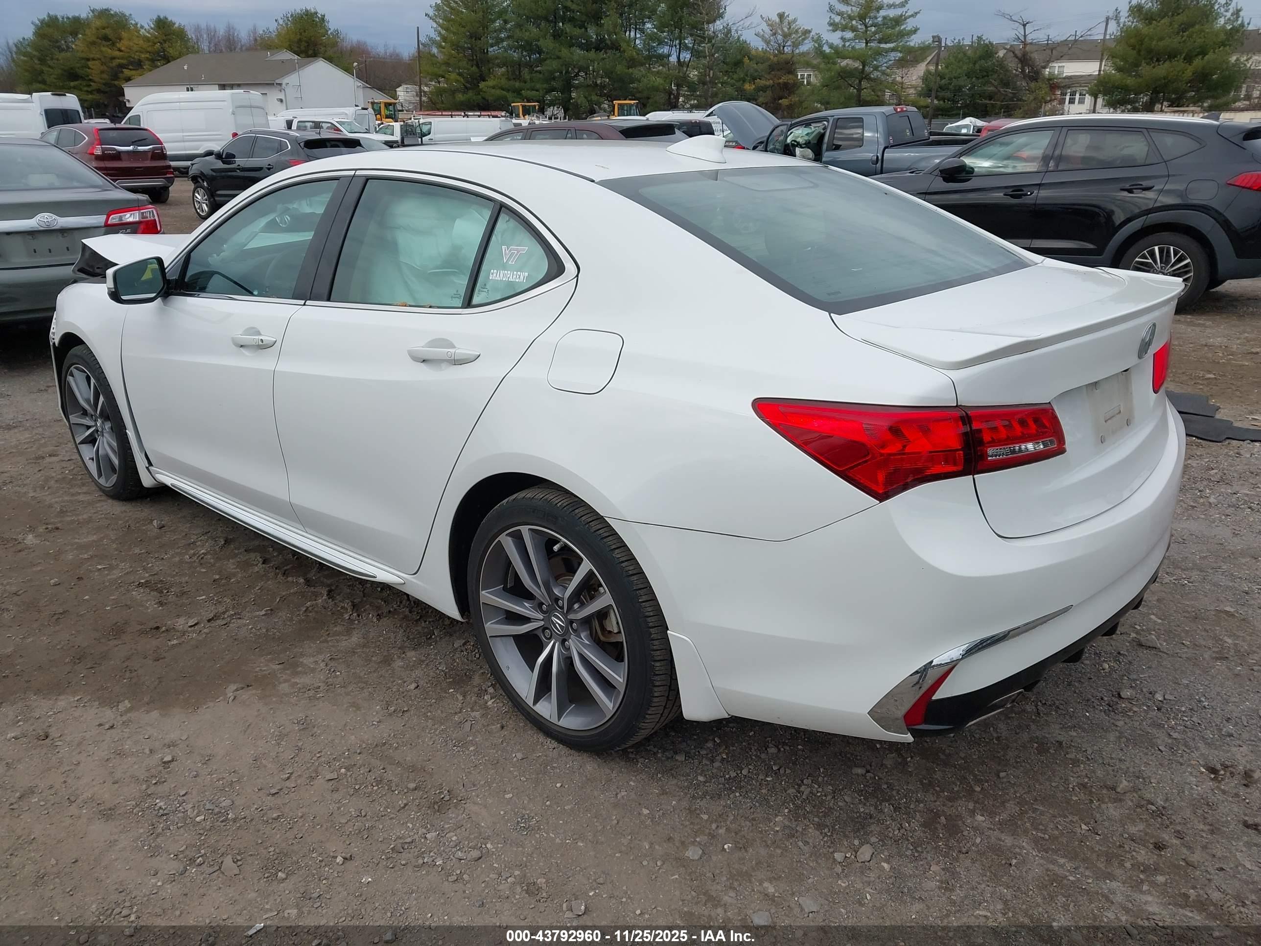 ACURA TLX image 3