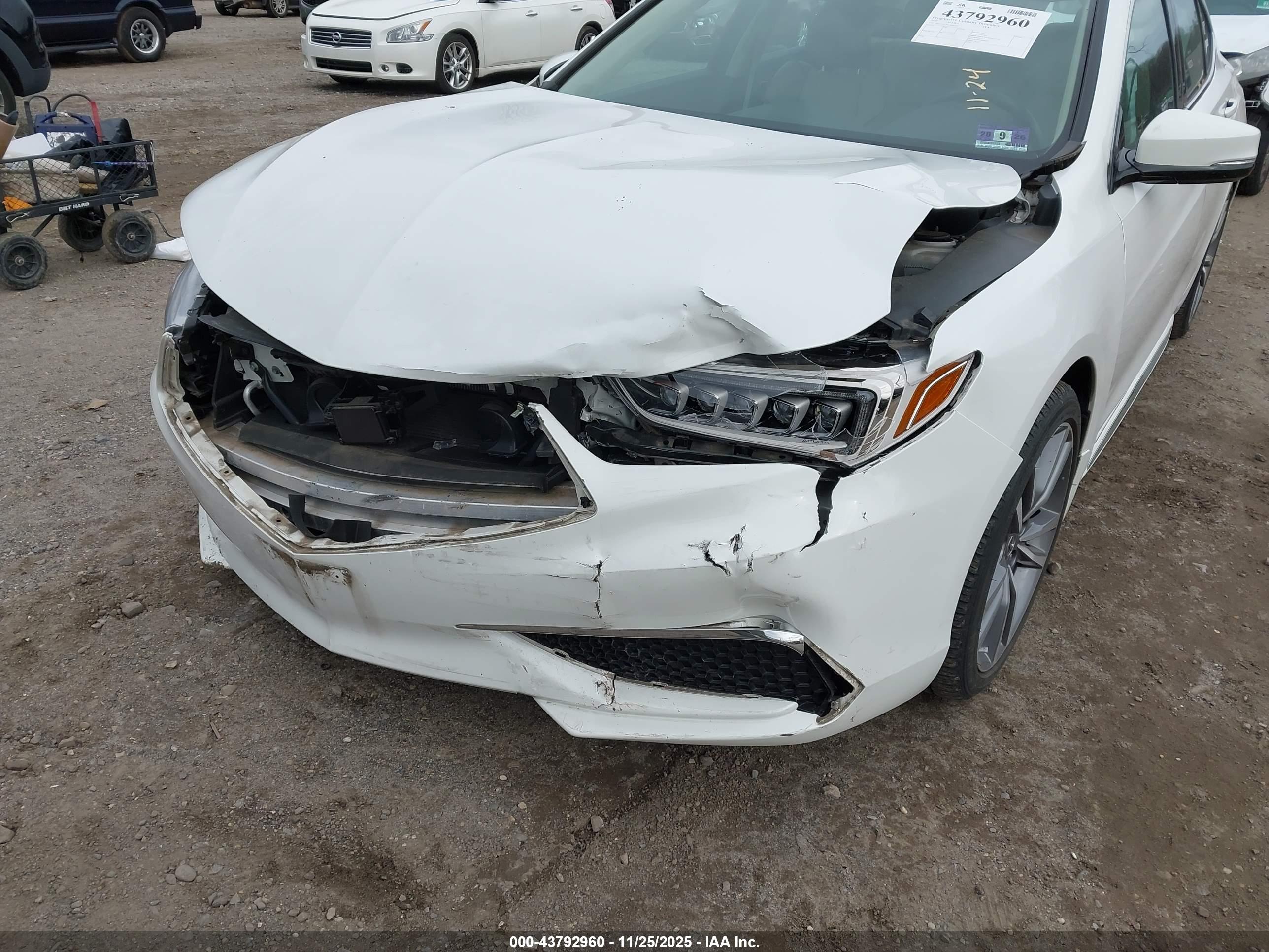 ACURA TLX image 6