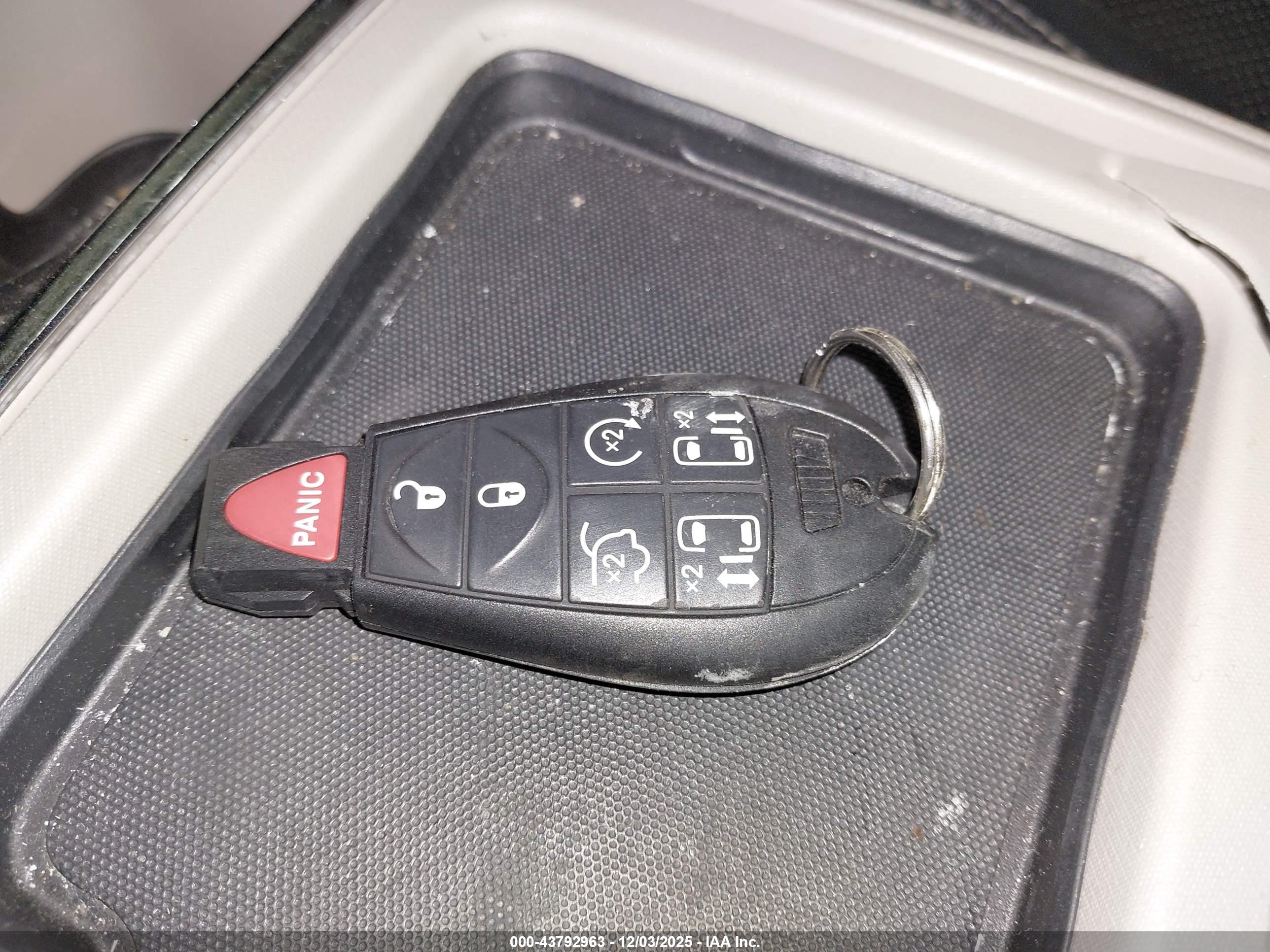 CHRYSLER TOWN image 11