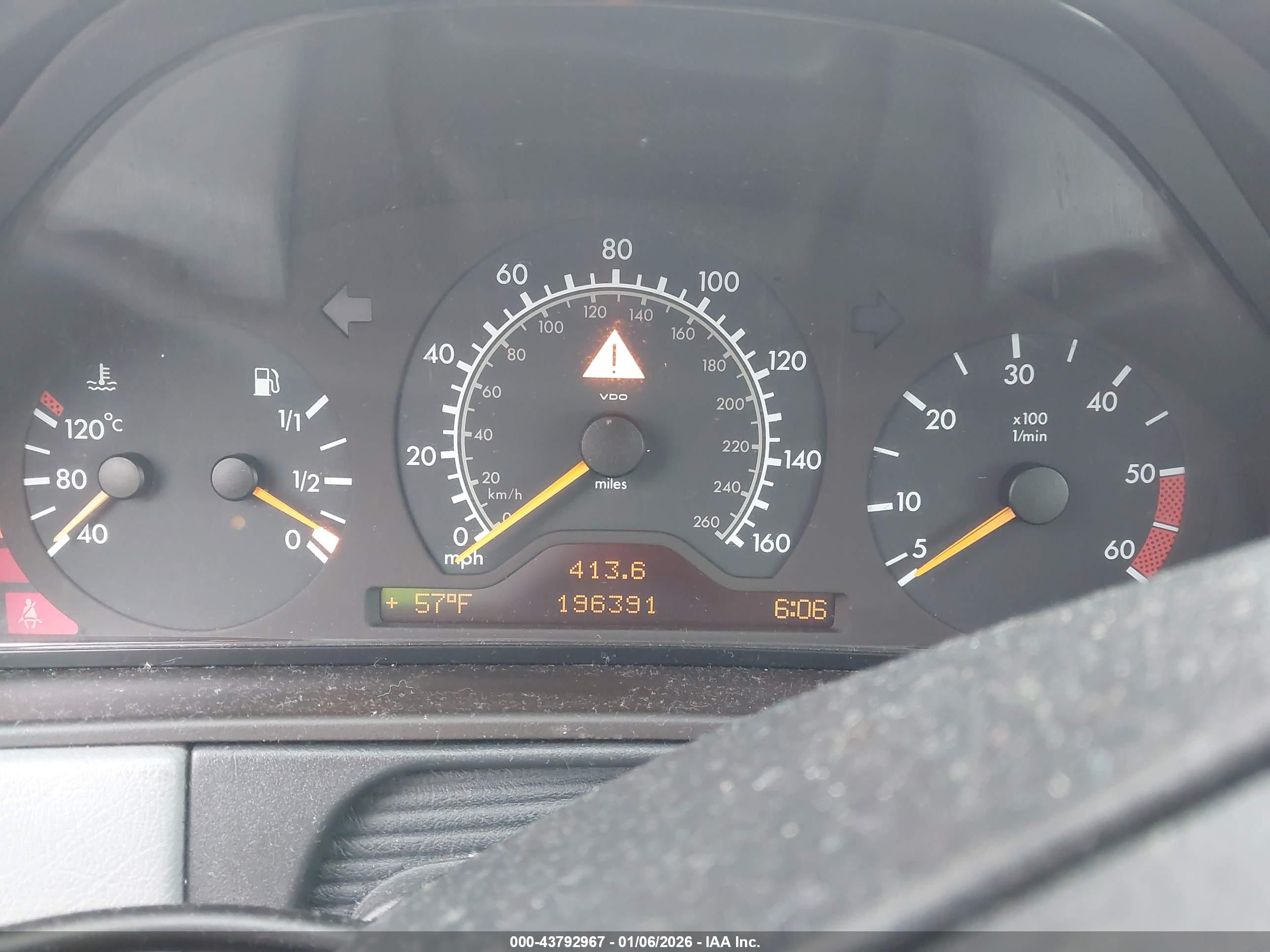 MERCEDES-BENZ E image 7