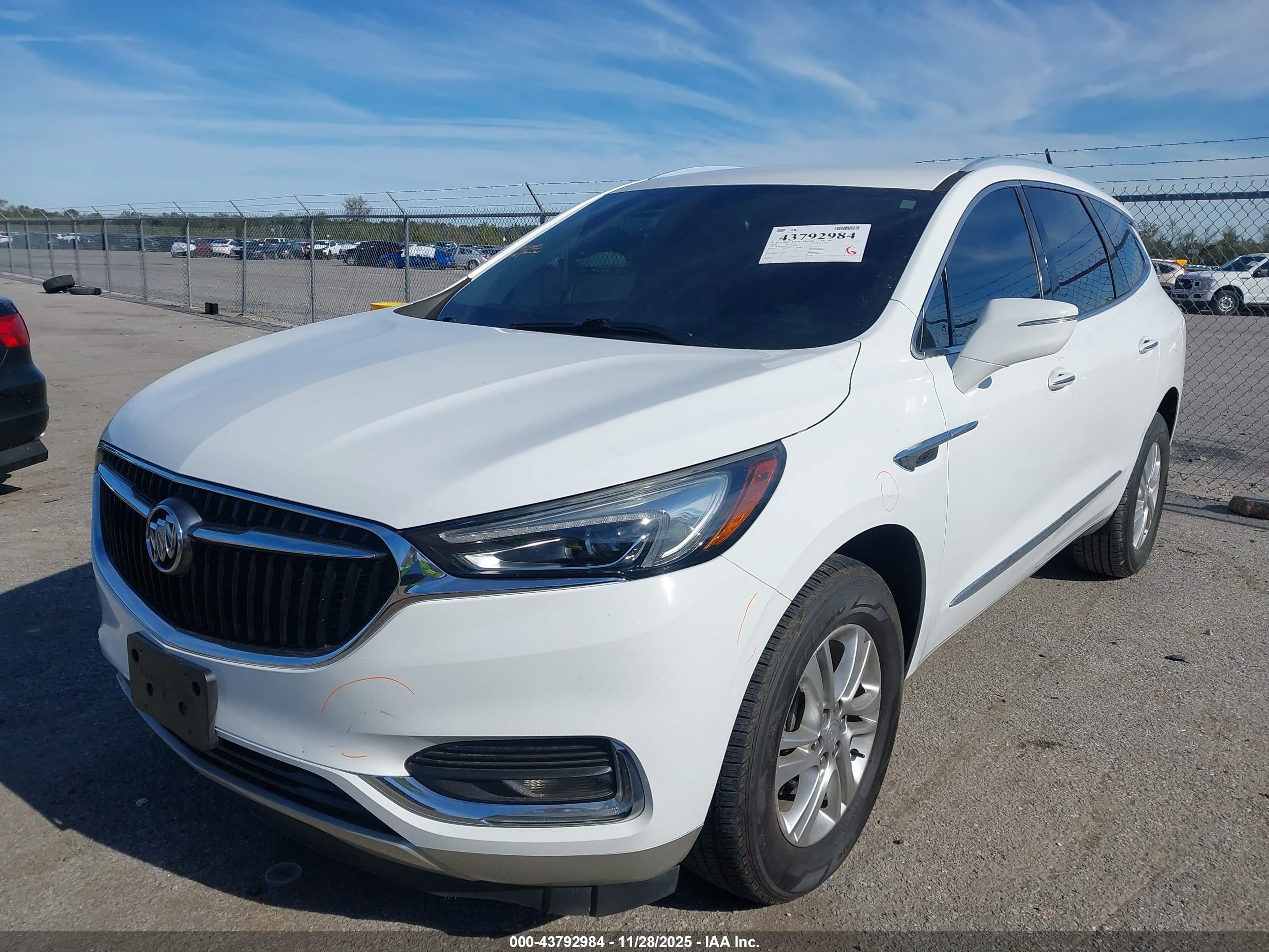 BUICK ENCLAVE image 2