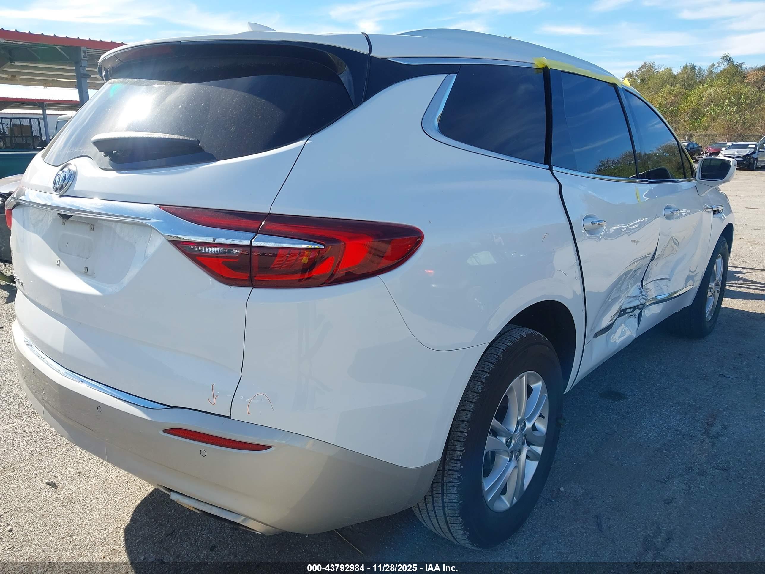 BUICK ENCLAVE image 4