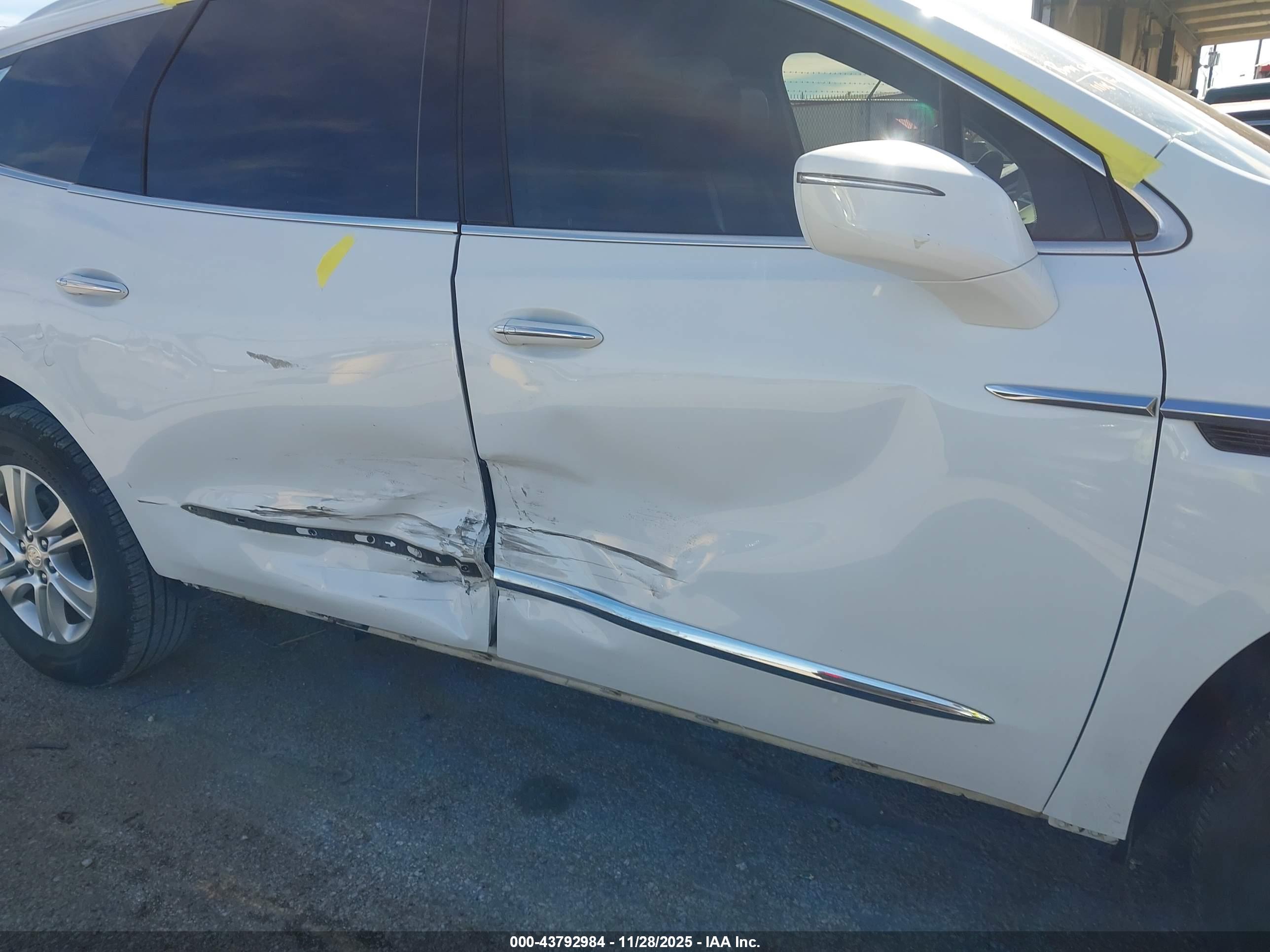 BUICK ENCLAVE image 6