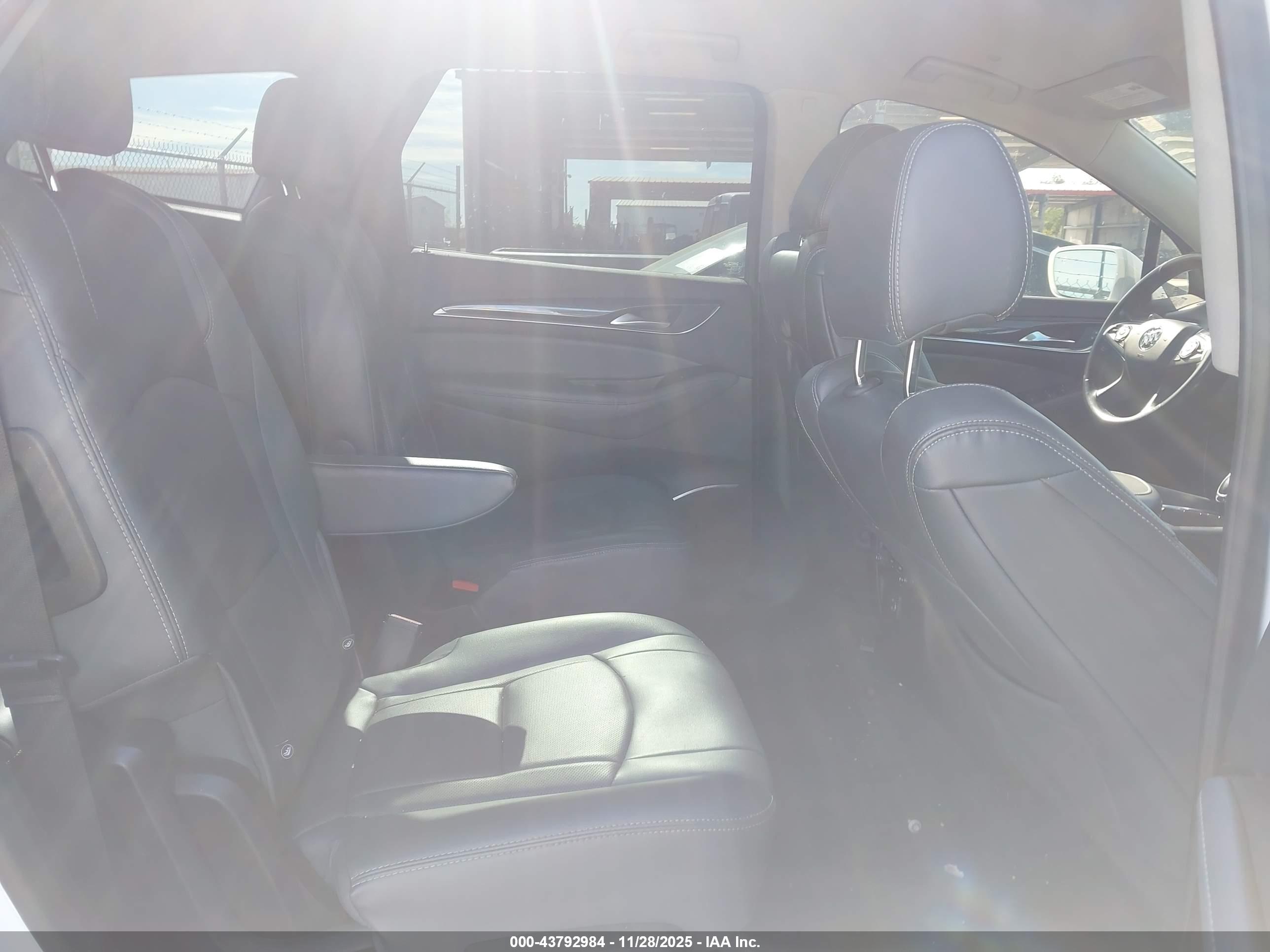 BUICK ENCLAVE image 8