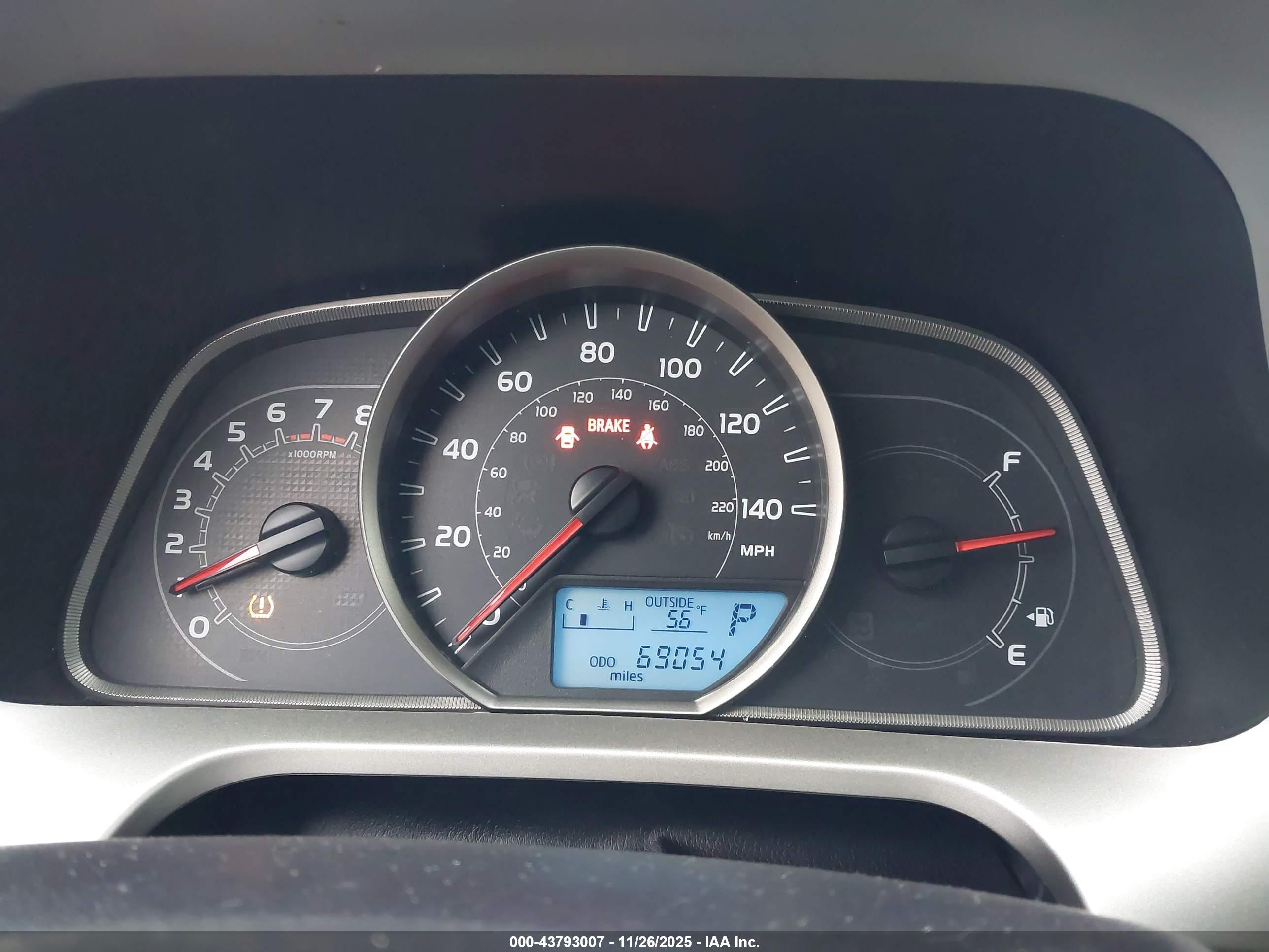 TOYOTA RAV4 image 7