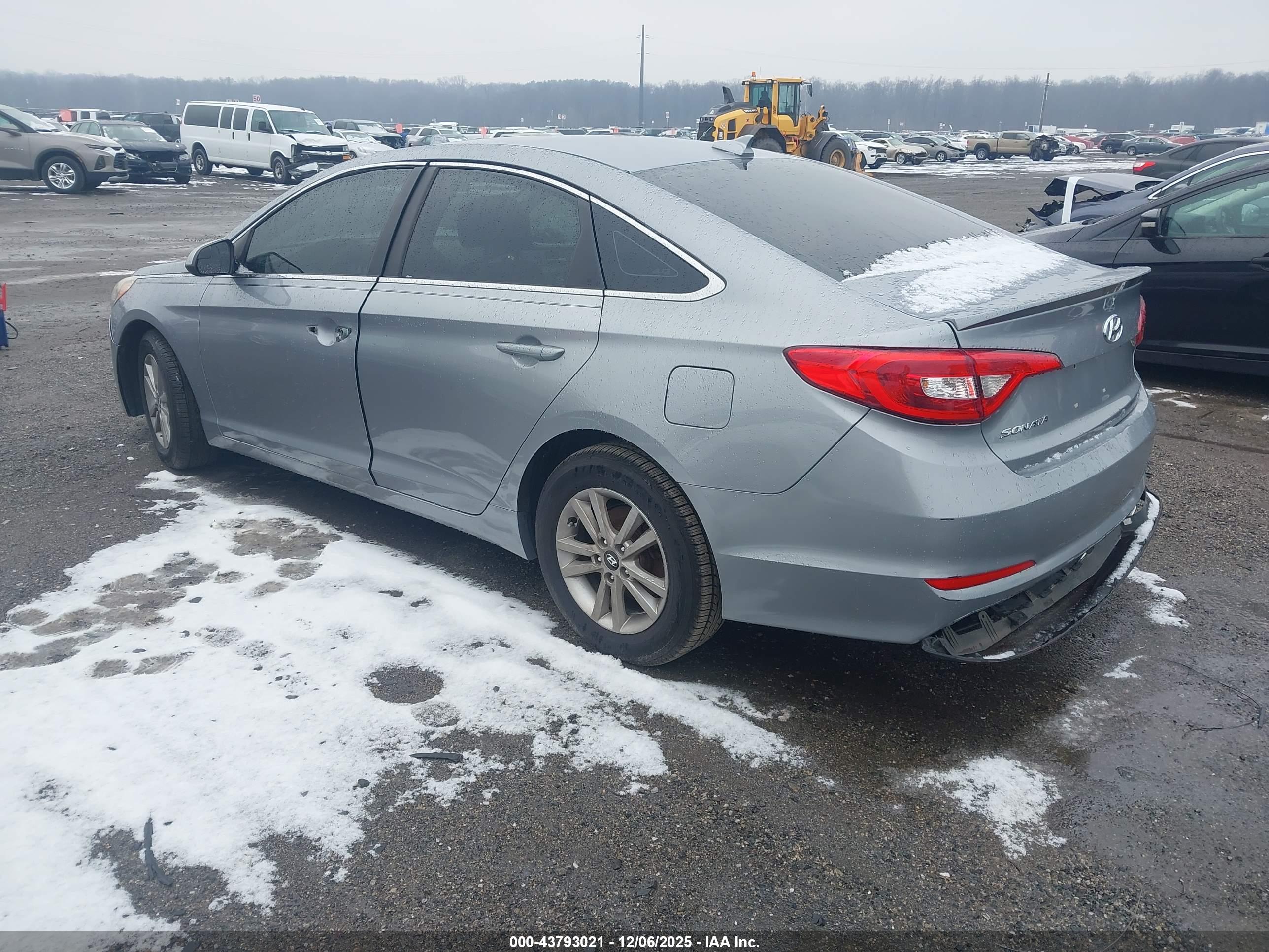 HYUNDAI SONATA image 3