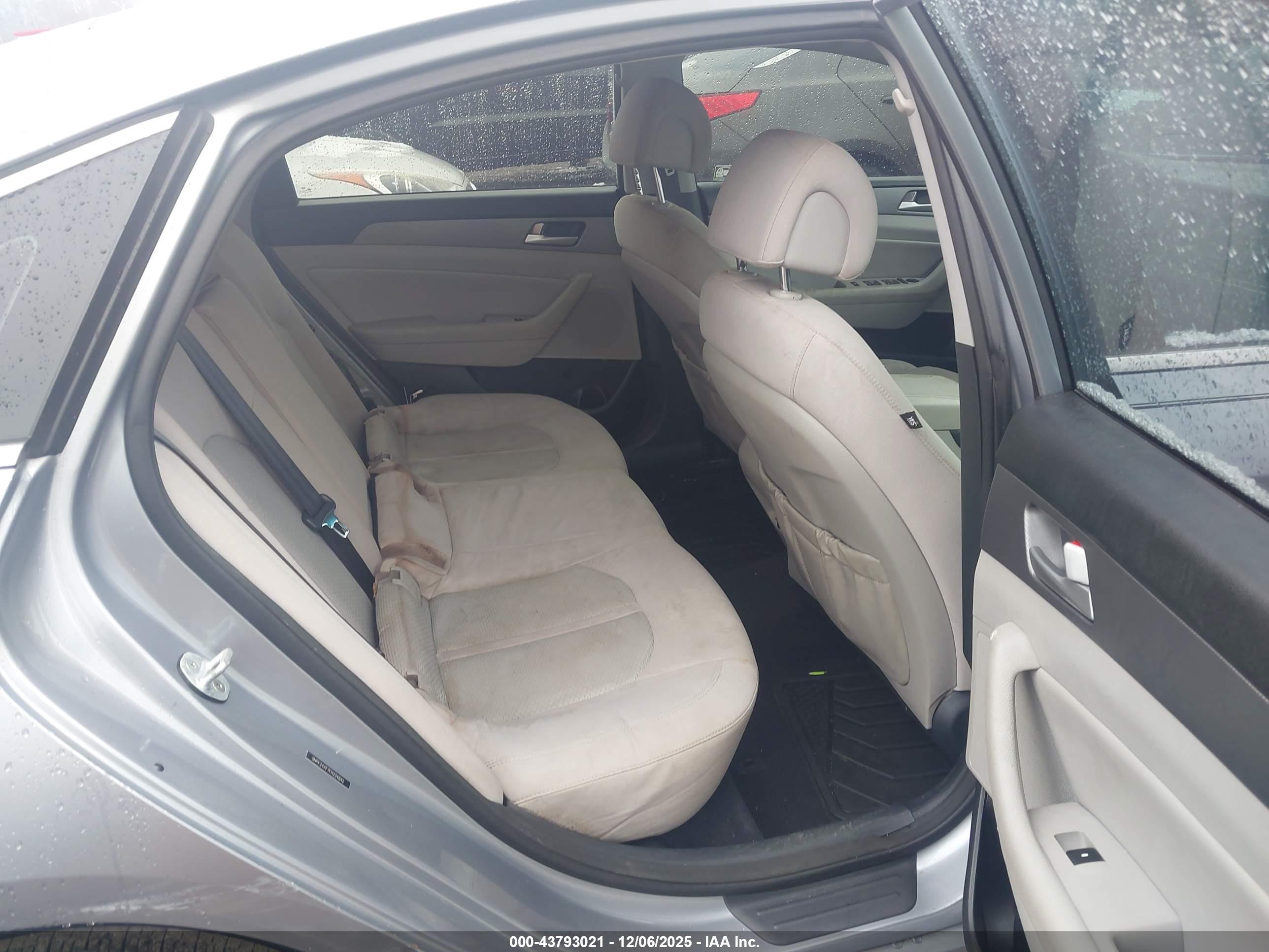 HYUNDAI SONATA image 8