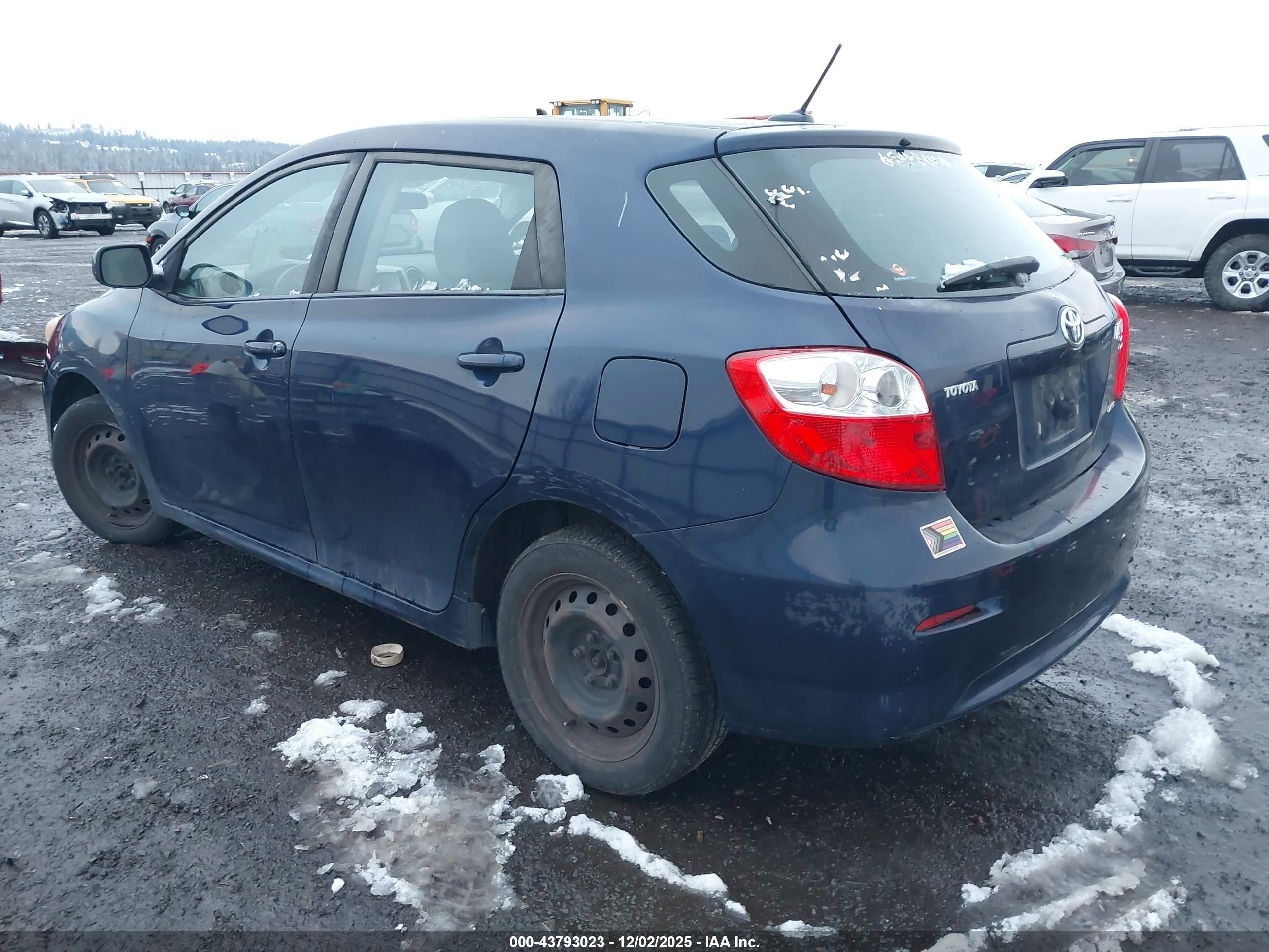 TOYOTA MATRIX image 3