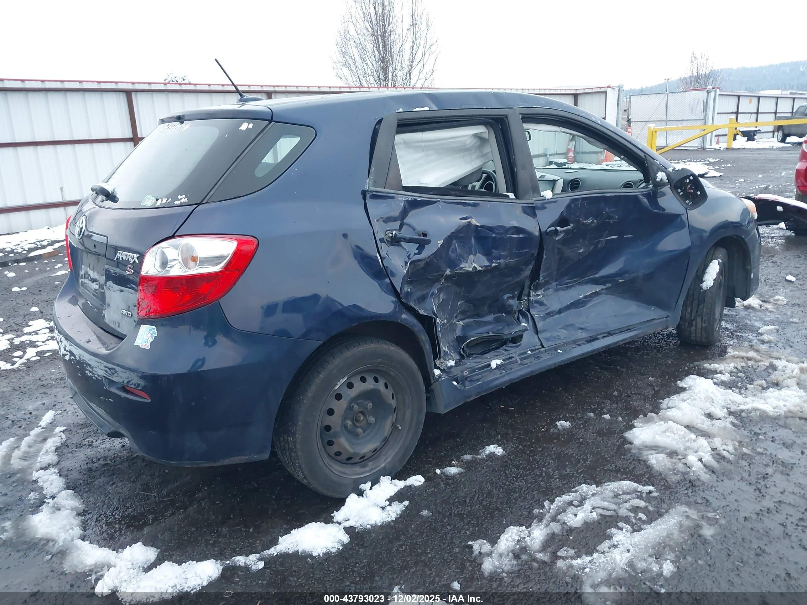 TOYOTA MATRIX image 4