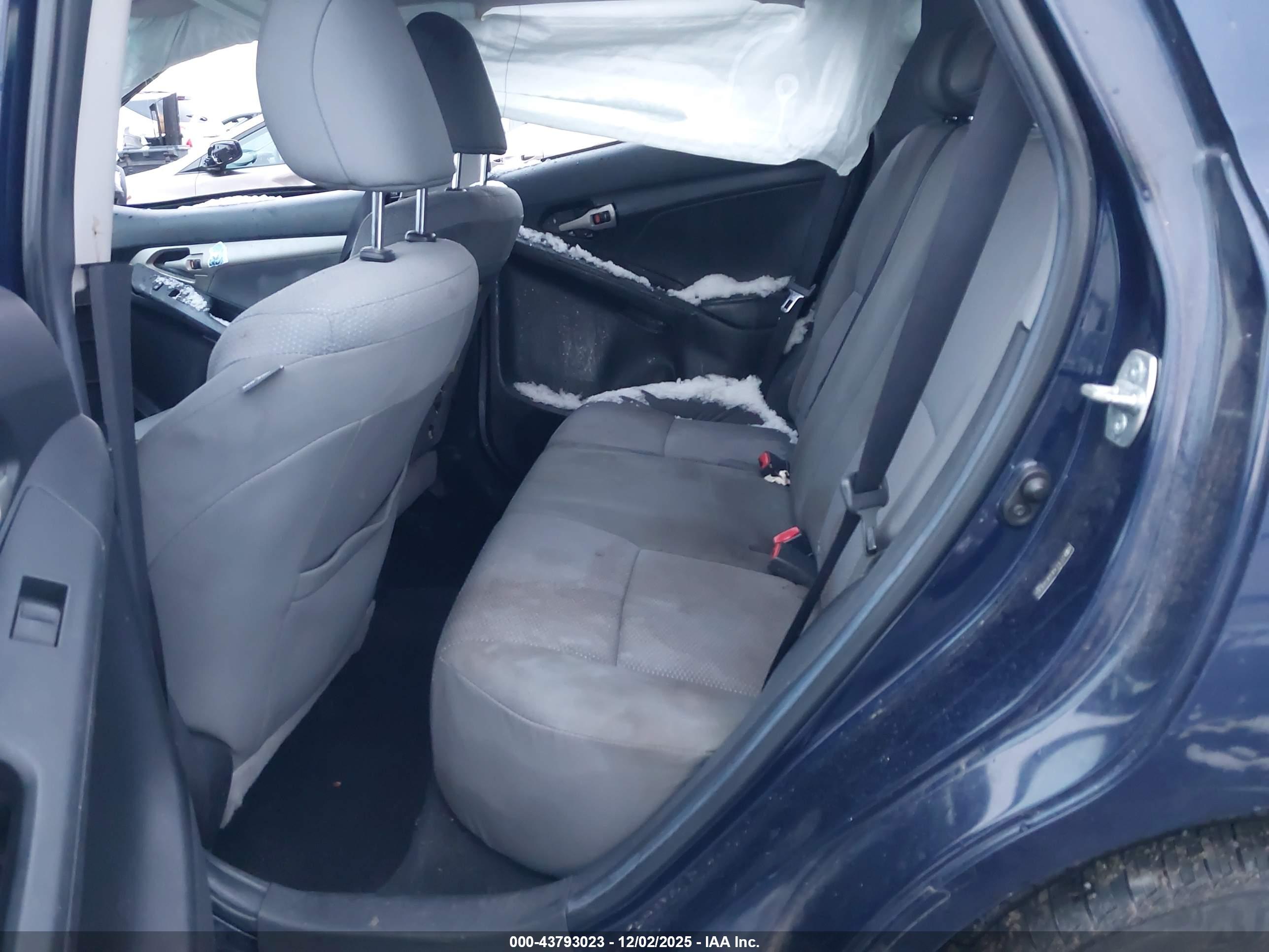 TOYOTA MATRIX image 8