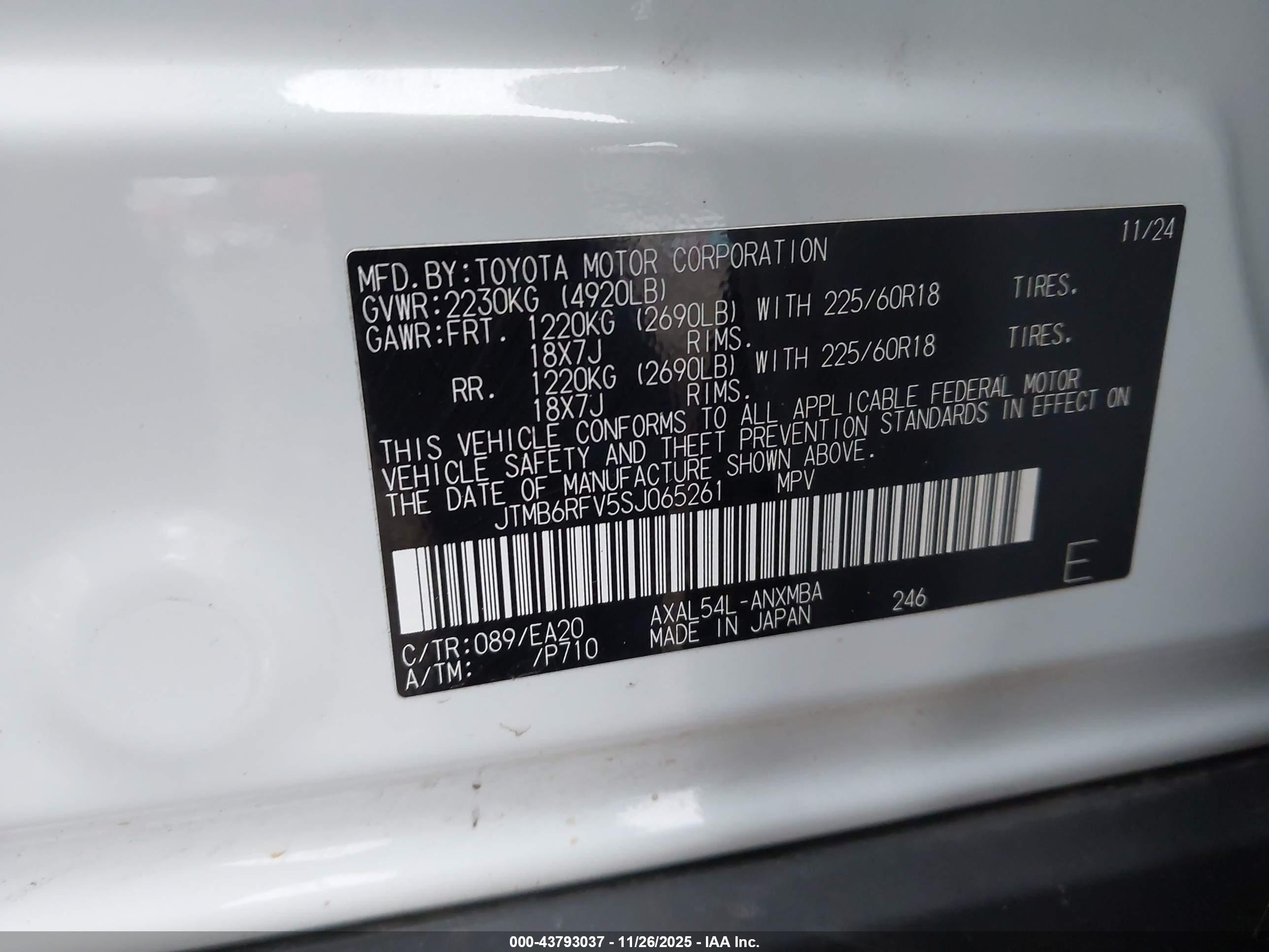 TOYOTA RAV4 image 9