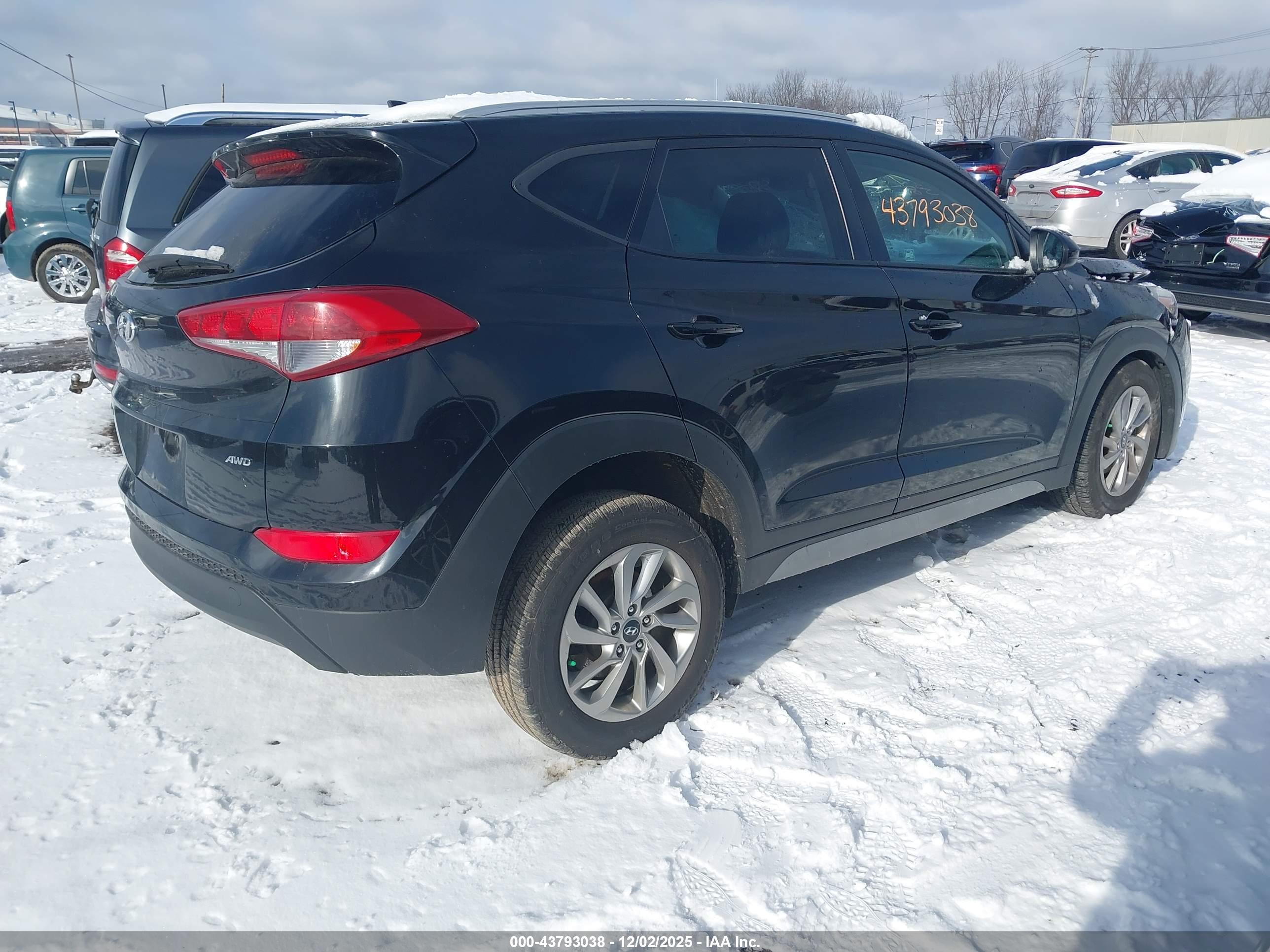 HYUNDAI TUCSON image 4