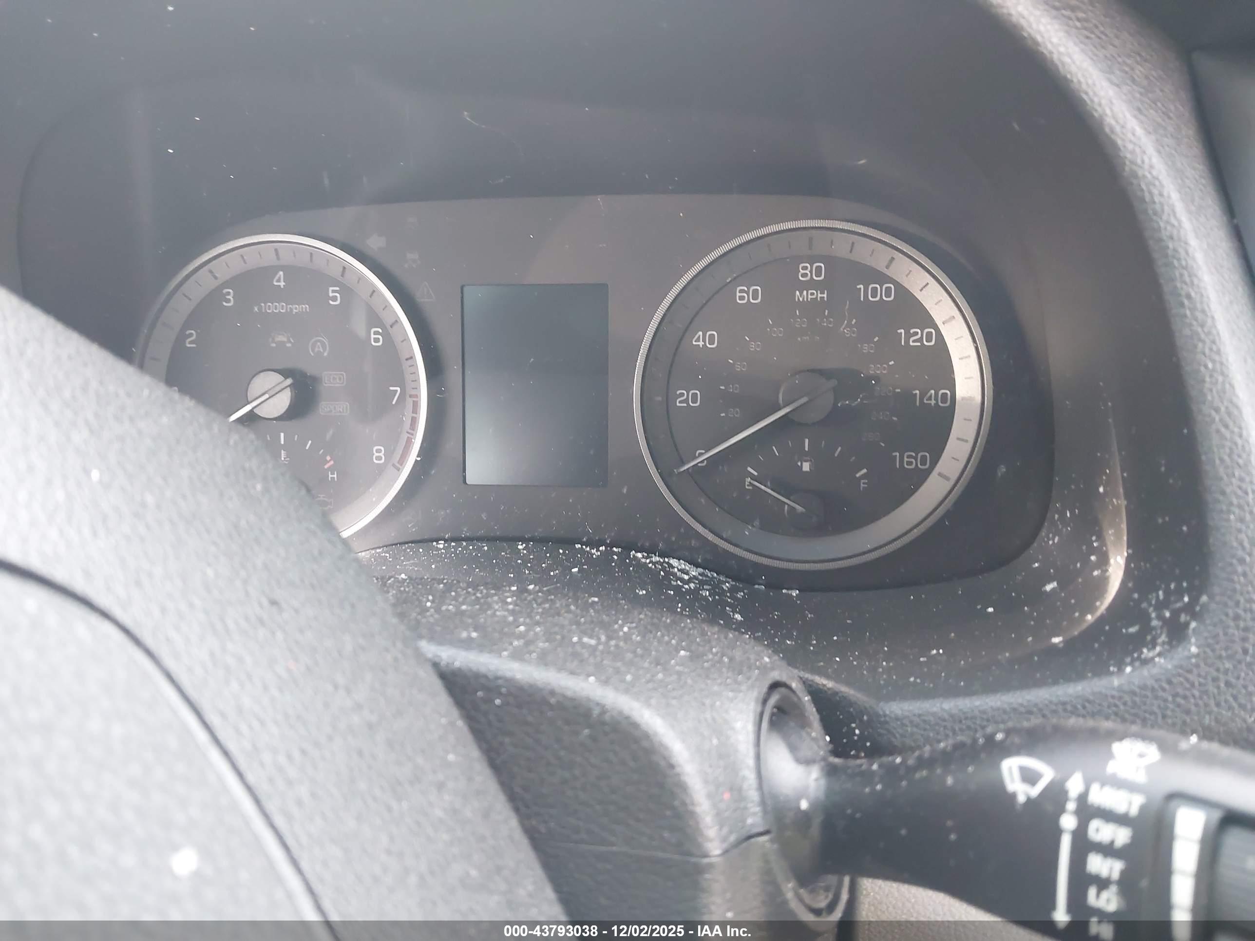 HYUNDAI TUCSON image 7