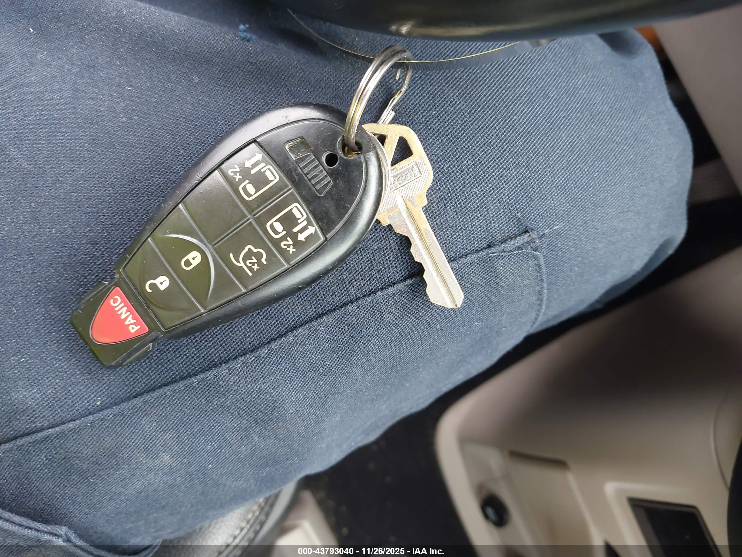 CHRYSLER TOWN image 11