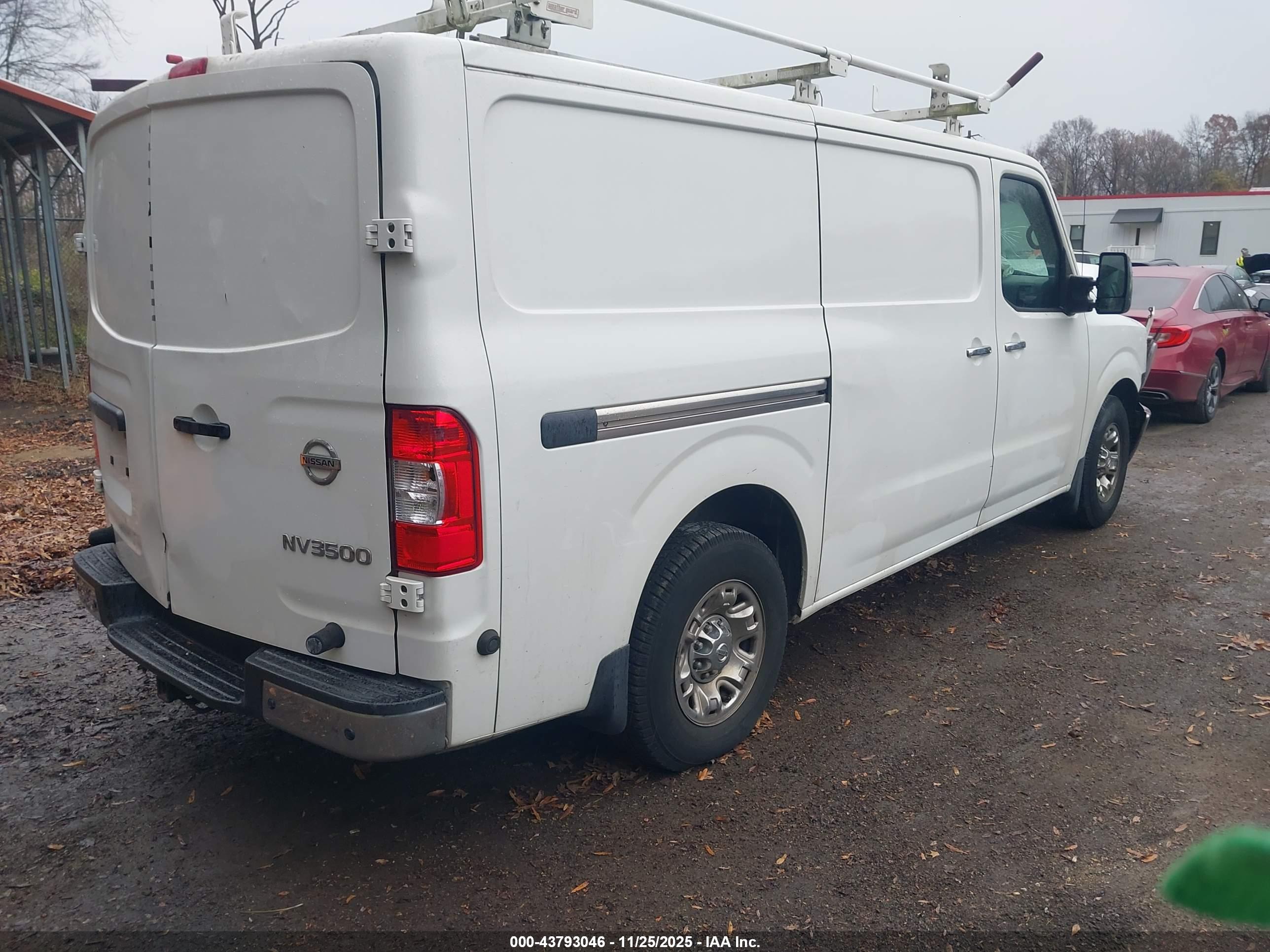 NISSAN NV image 4